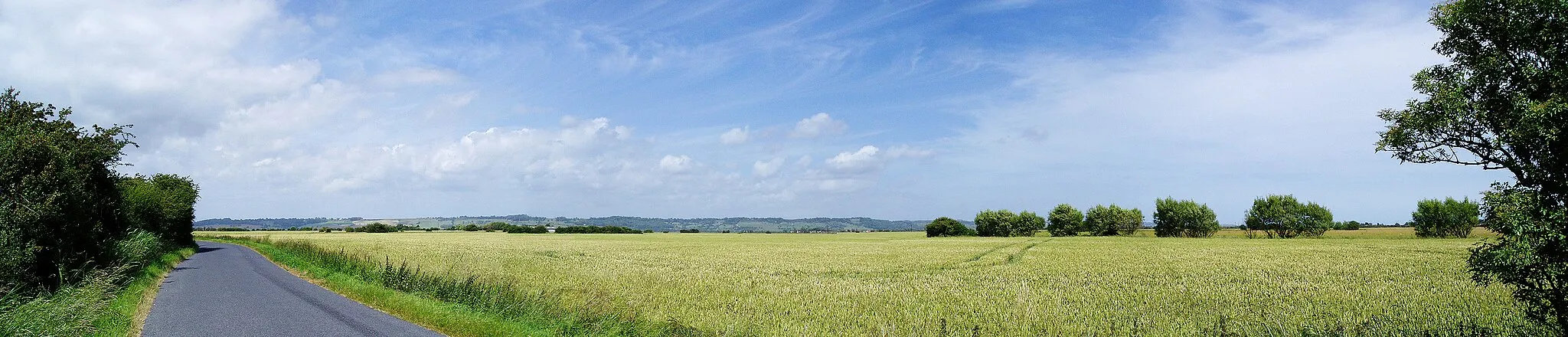 Photo showing: A panorama of Romney Marsh from Orgarswick Lane Dymchurch looking towards the hills.