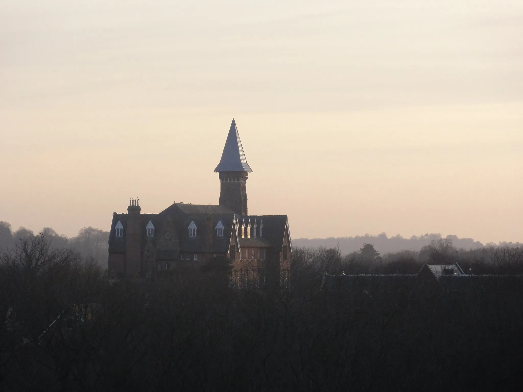 Photo showing: The old boys school–Mayfield College–now being redeveloped as 'Mayfield Grange'. A Grade-II listed building. Taken from Lake Street.
