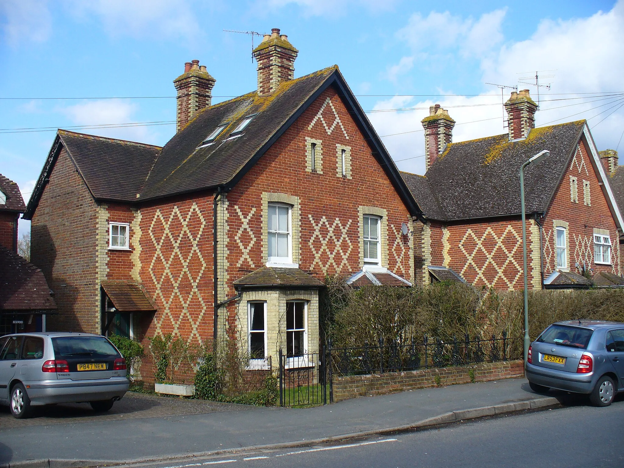 Photo showing: Diamonds are Forever Attractive diamond patterns in the brickwork on these houses in Chilworth. This diamond pattern is common in Surrey.