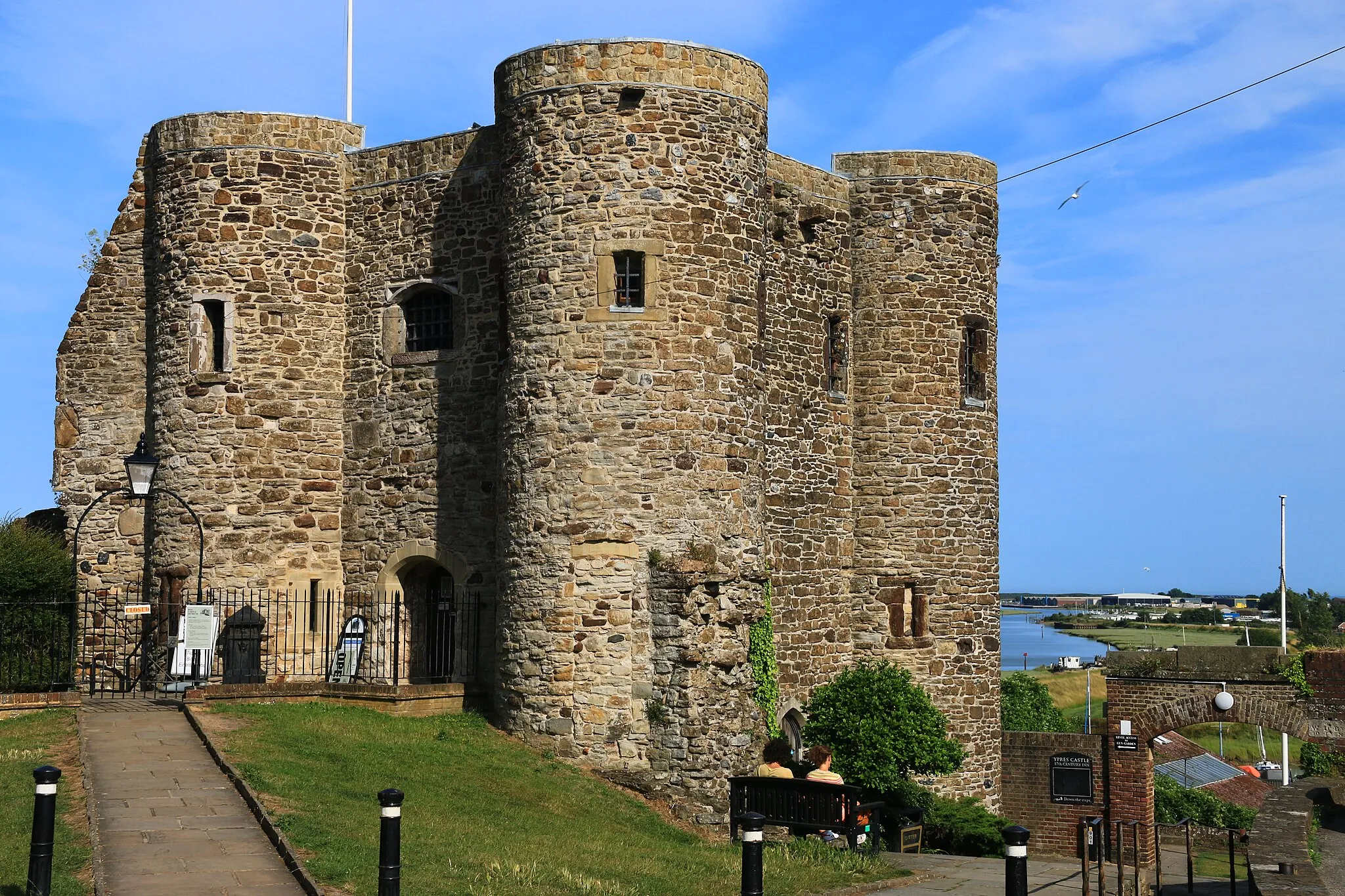 Photo showing: Rye (Sussex, United Kingdom) - Castle or Ypres tower