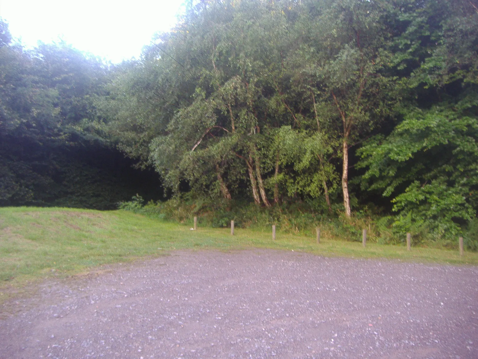 Photo showing: Car park on Scearn Bank, Limpsfield Chart