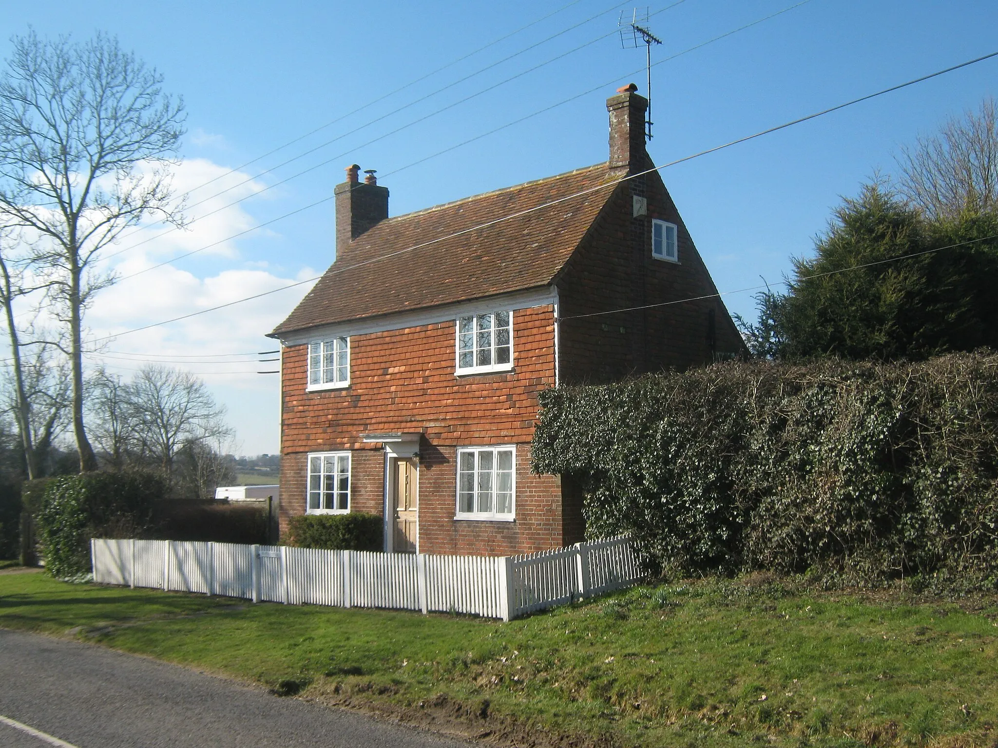 Photo showing: Martin's Cottage On the B2082 Small Hythe Road, opposite Smallhythe Place.