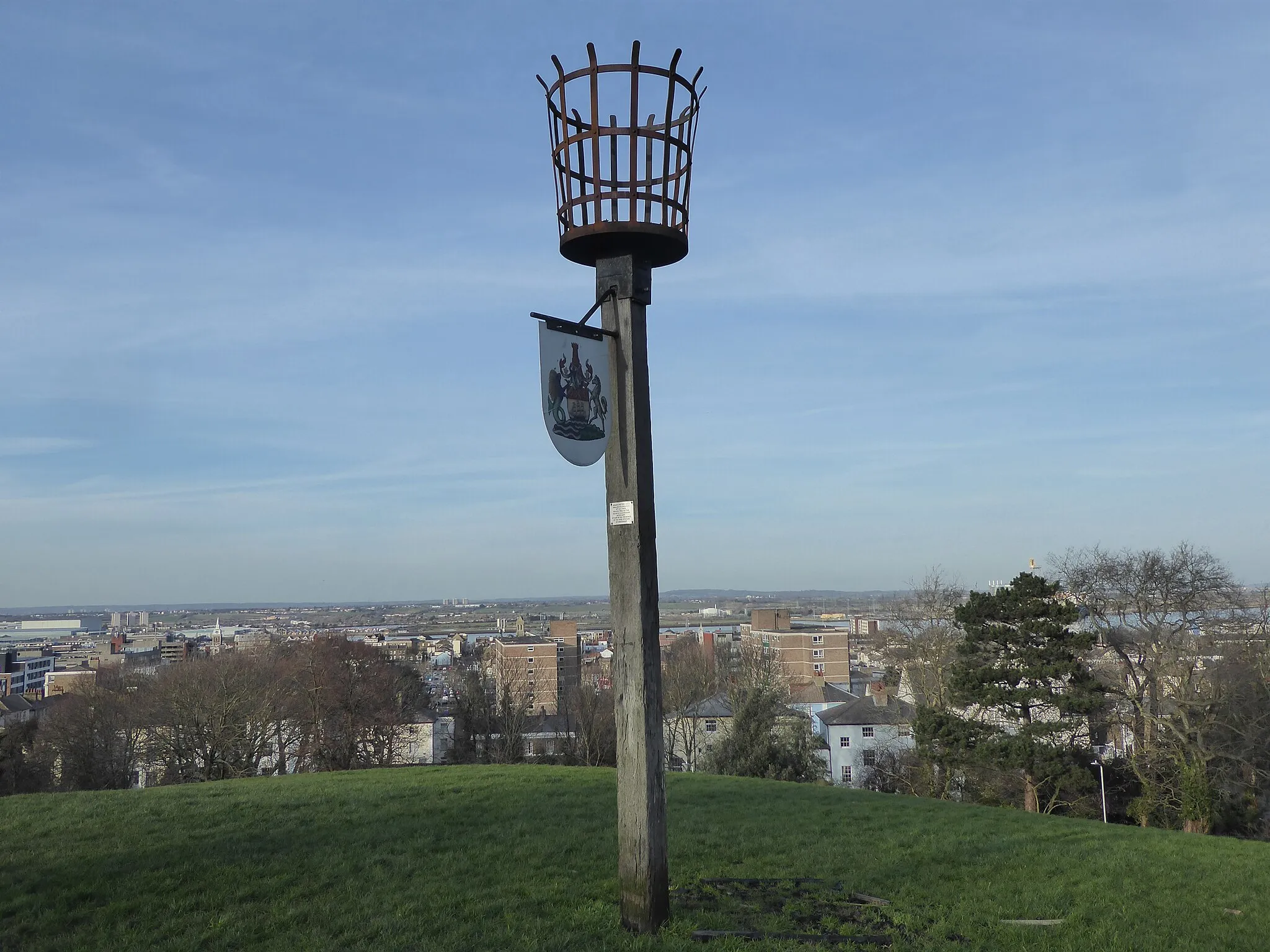 Photo showing: Millennium Beacon on Windmill Hill