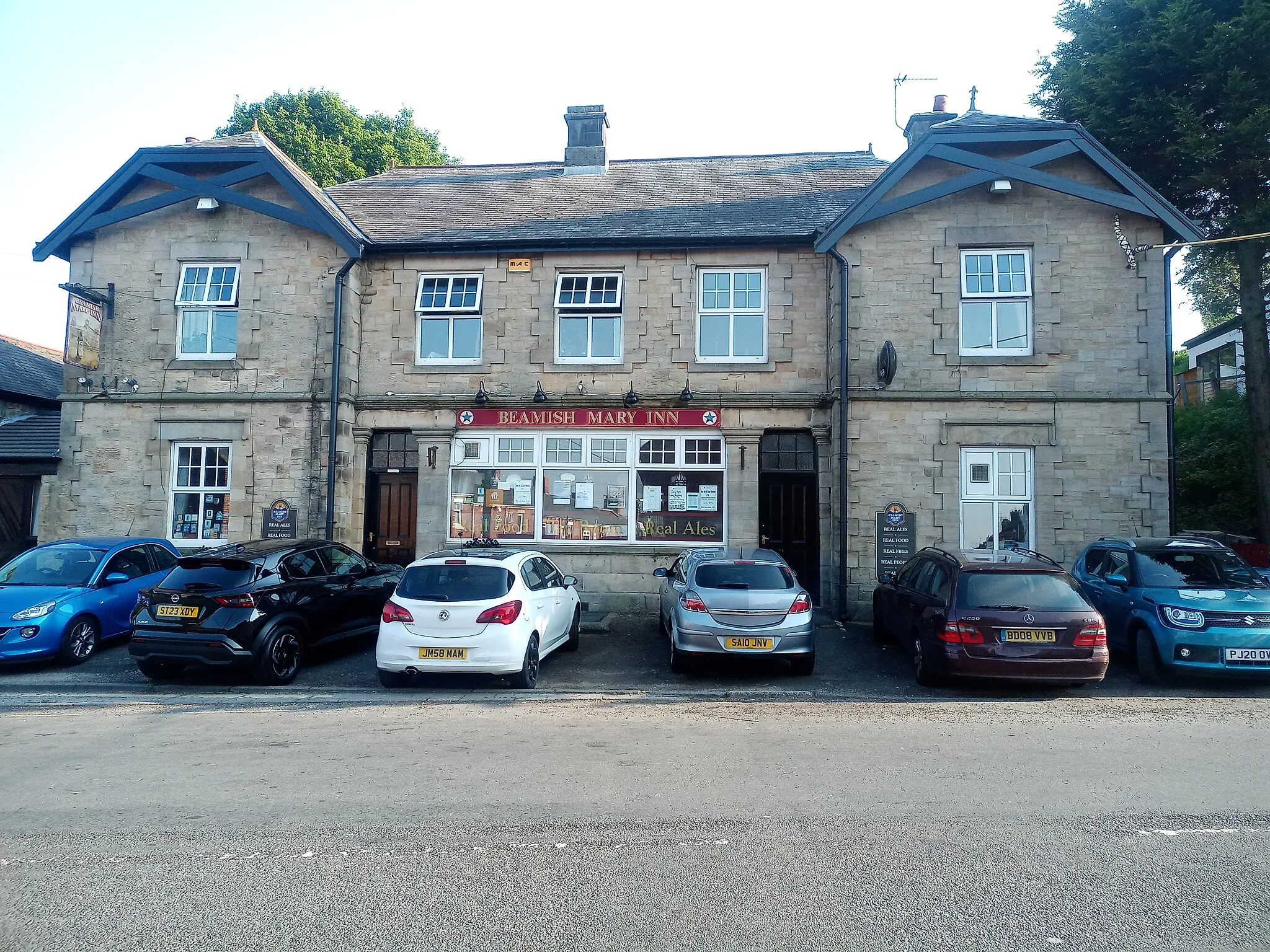 Photo showing: Beamish Mary Inn built 1897 in No Place