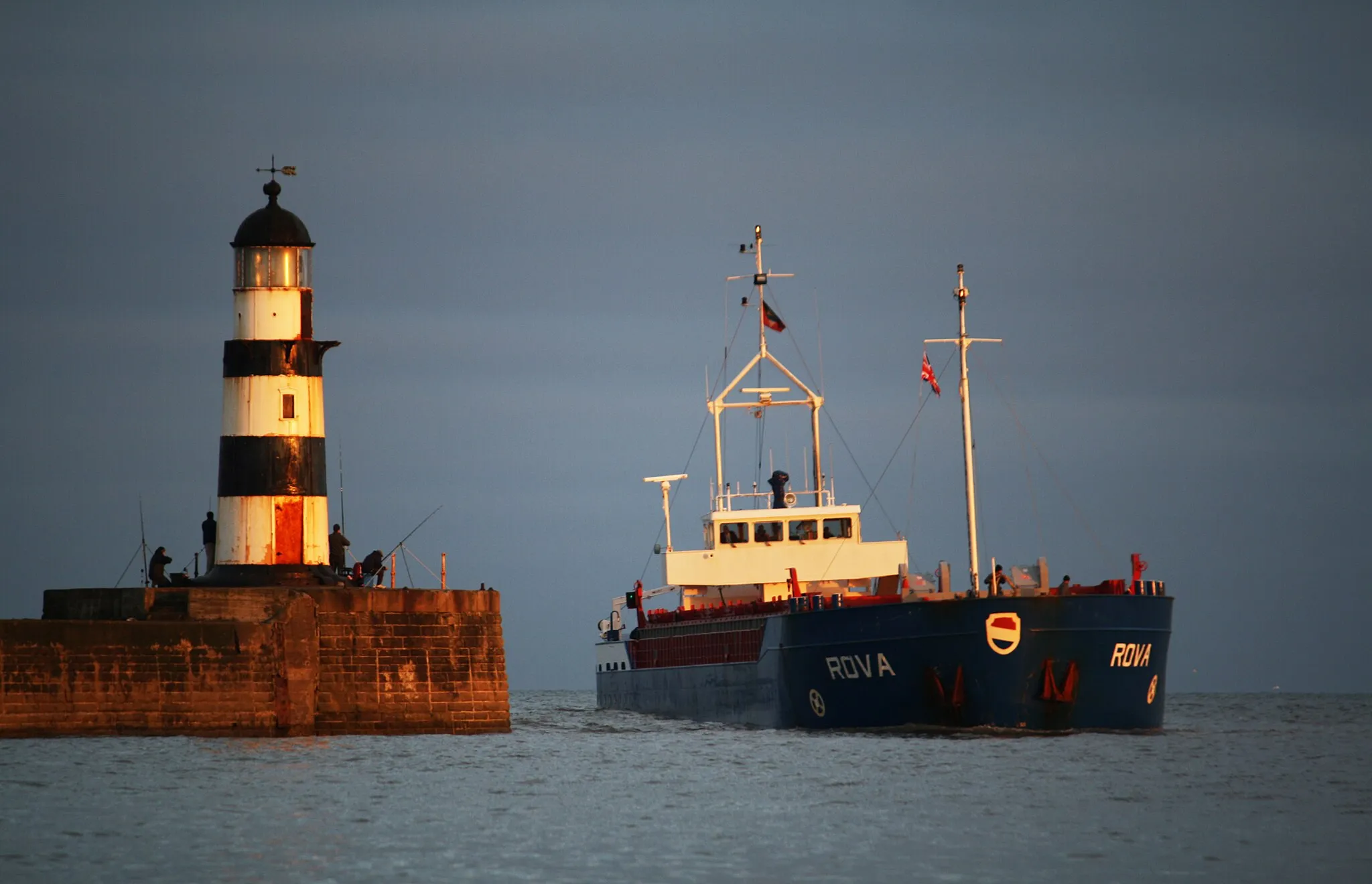 Photo showing: Handy tips for anglers on the lighthouse in Seaham.