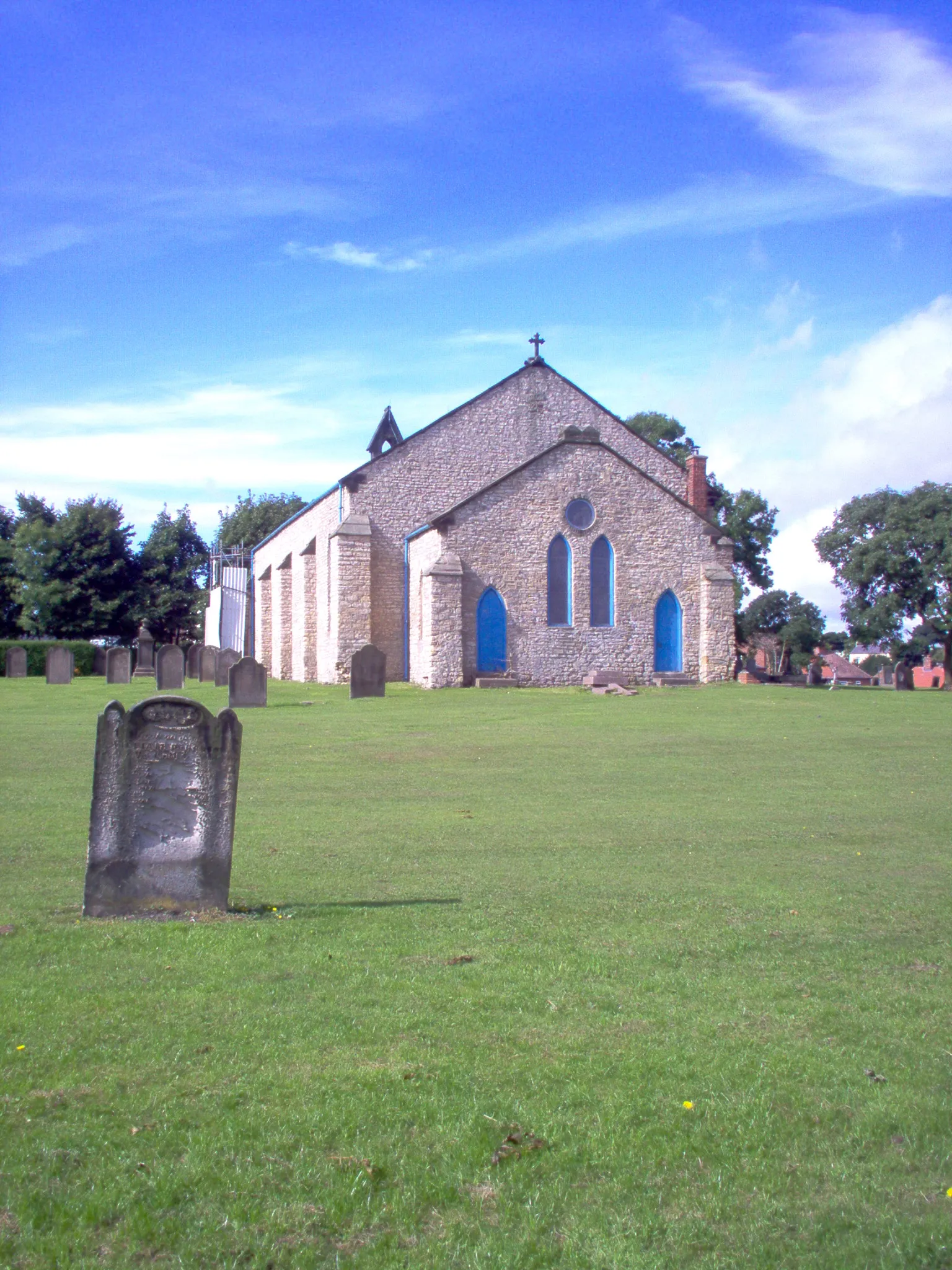 Photo showing: Former parish church of St Bartholomew, Thornley, County Durham, seen from the east in 2005. This was after the church had been made redundant but before its stained glass windows were removed.