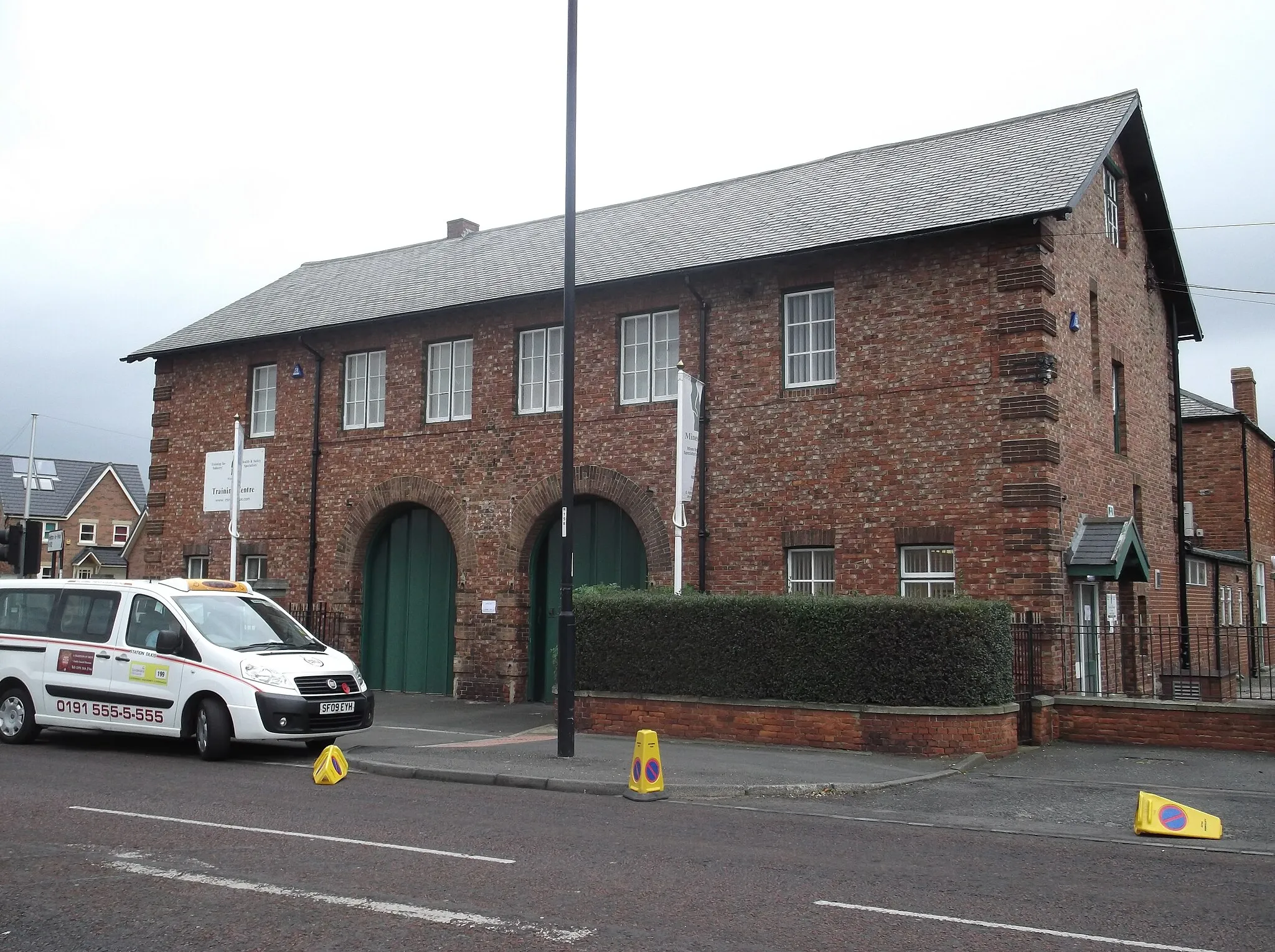 Photo showing: 1/10 photos uploaded taken at Houghton Le Spring Mines Rescue station on its centenary open day 3rd December 2013. The exterior of the 1913 building.