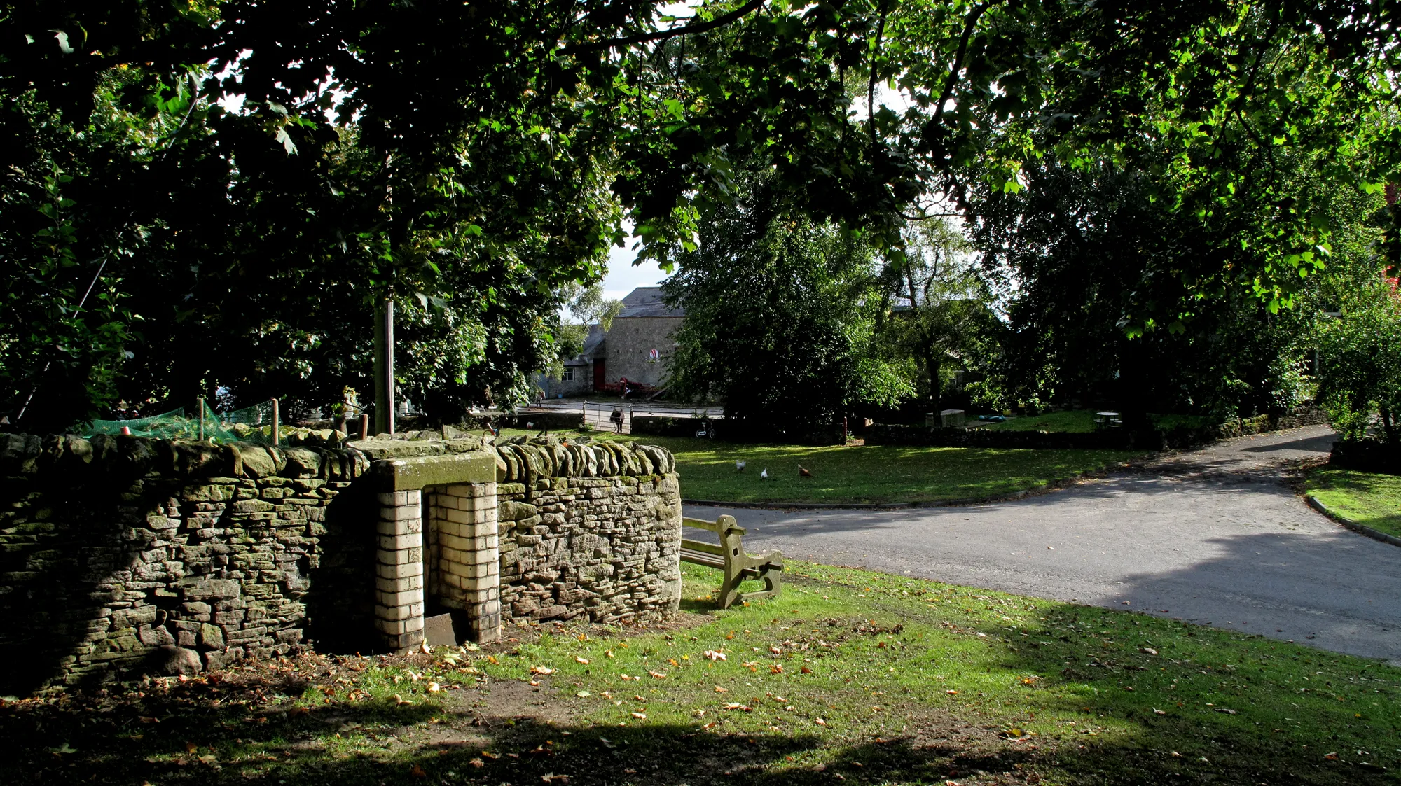 Photo showing: Thornley village centre