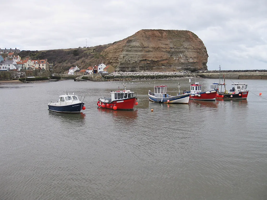 Photo showing: Anchored in the harbour, Staithes