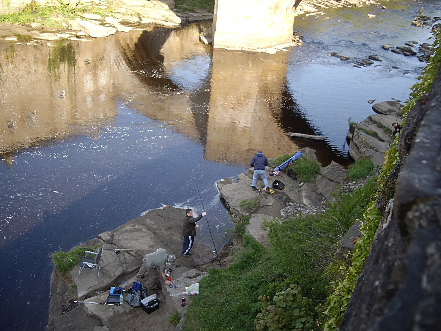 Photo showing: Anglers on the River Tees