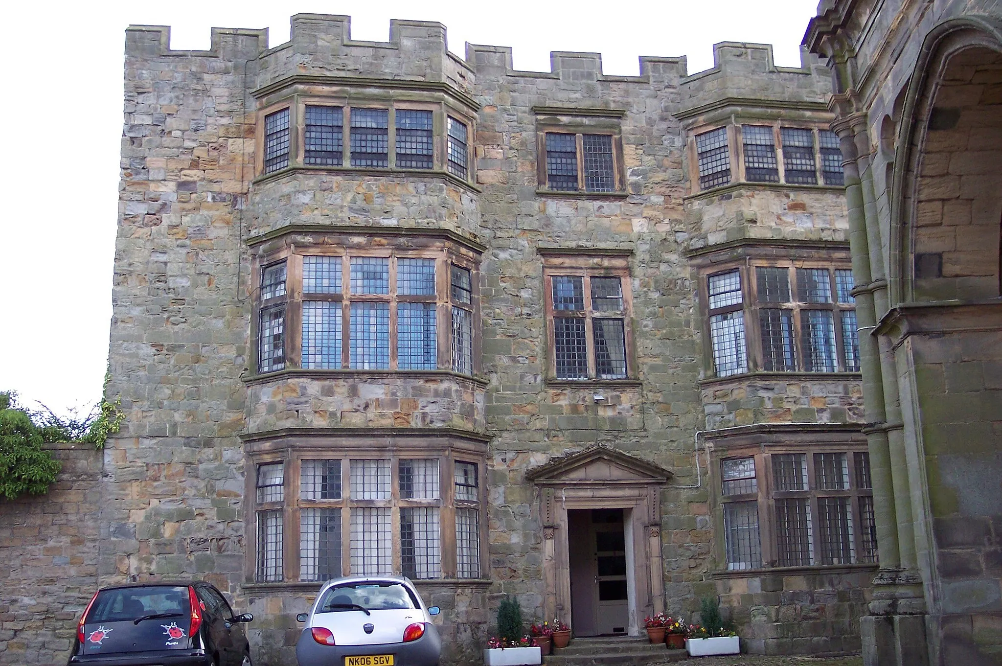 Photo showing: en:Auckland Castle Castle Lodge.  The building is Grade I listed