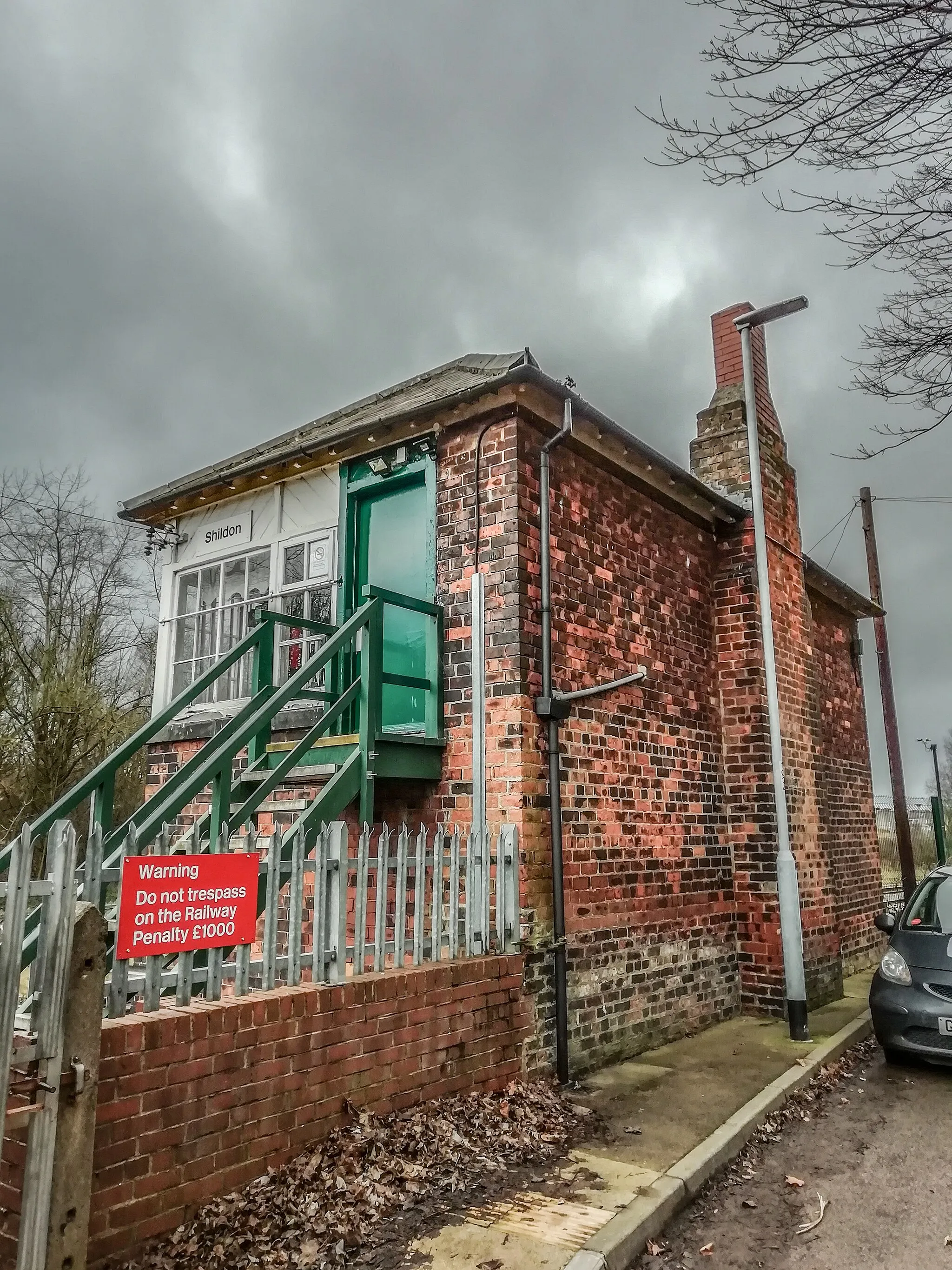 Photo showing: The Grade II listed signal box at Shildon, believe to have been designed by Thomas Prosser.