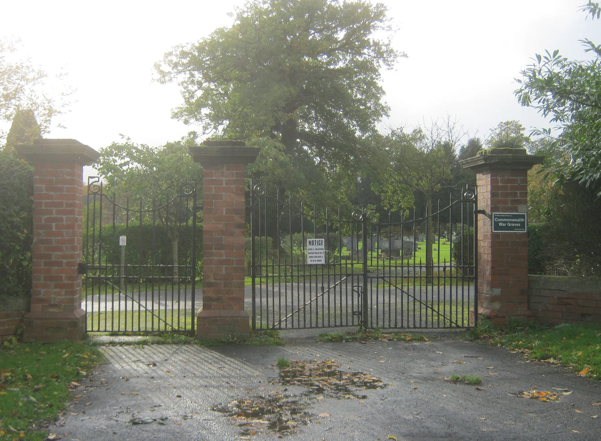 Photo showing: Entrance to Howden-le-Wear Cemetery