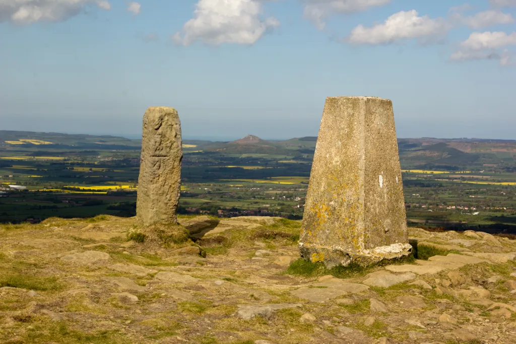 Photo showing: Summit of Carlton Bank, taken 2011.