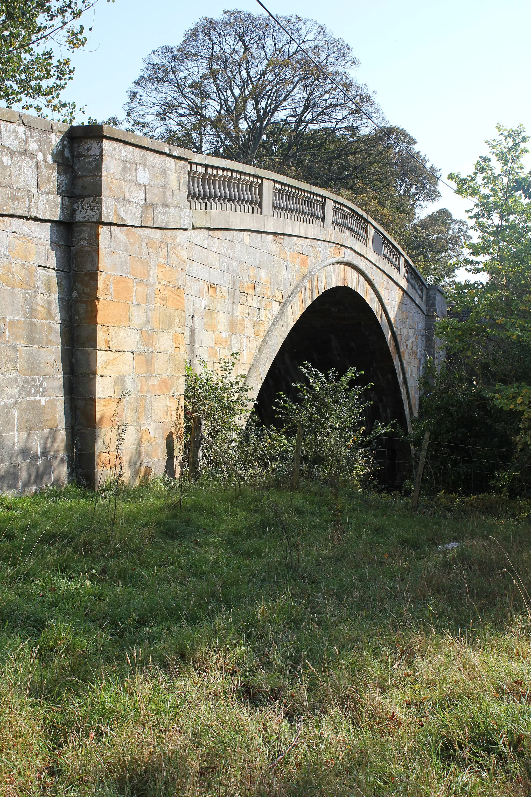 Photo showing: English stone built bridge 18th century