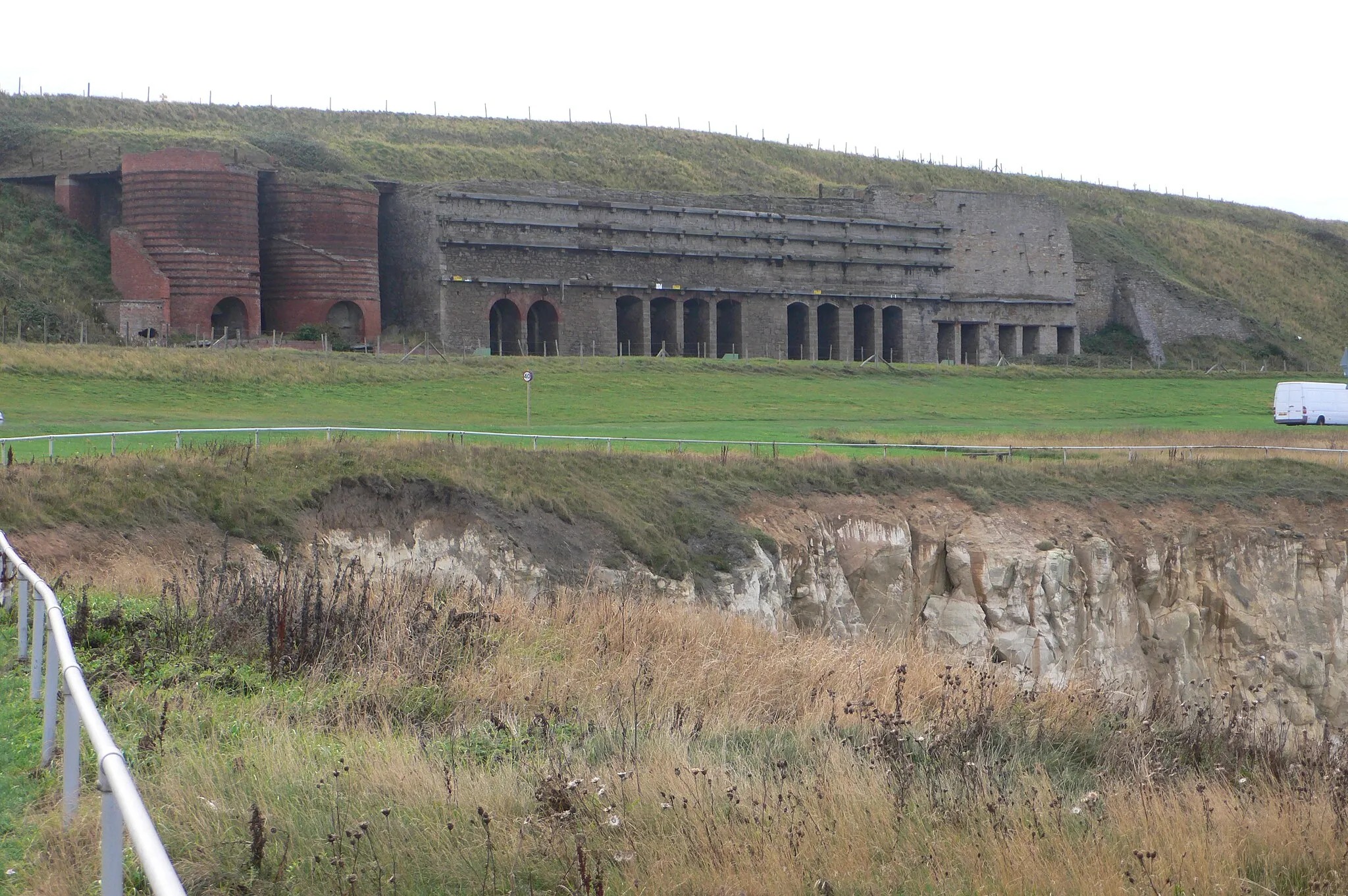 Photo showing: marsden limekilns, my image Sept 2006