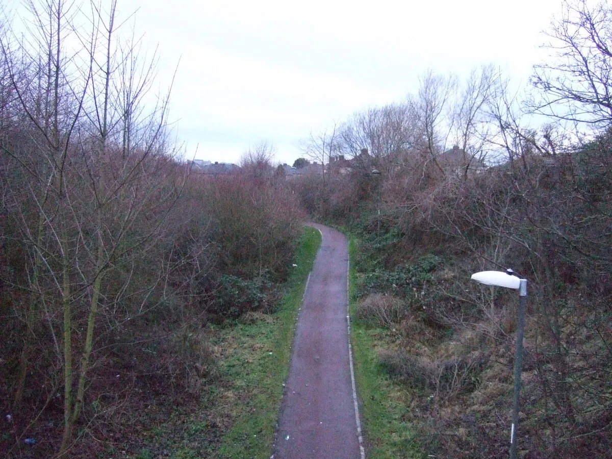Photo showing: Cycle trail on dismantled railway, Stockton