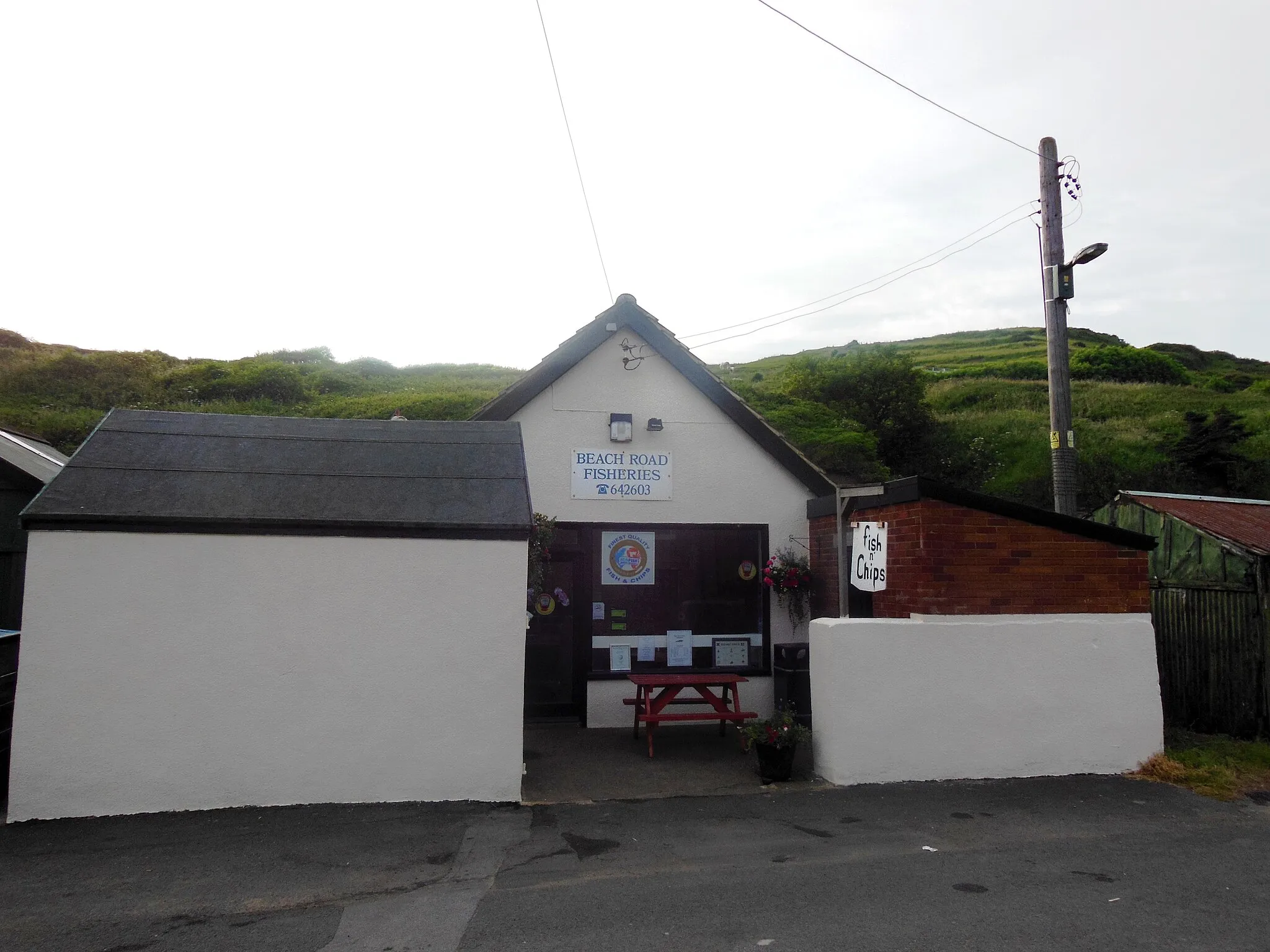 Photo showing: Beach Road Fish & Chip Shop, Skinningrove