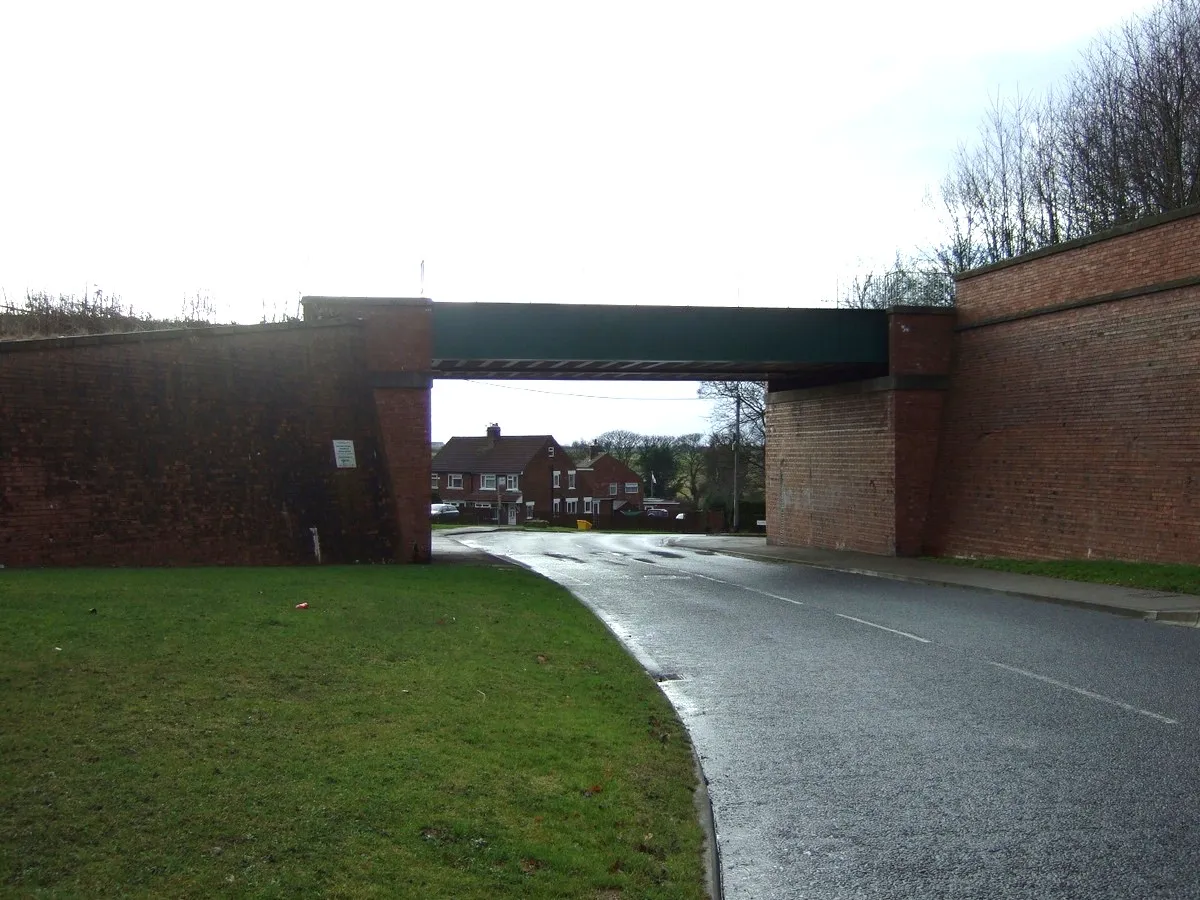 Photo showing: Railway bridge, Stillington