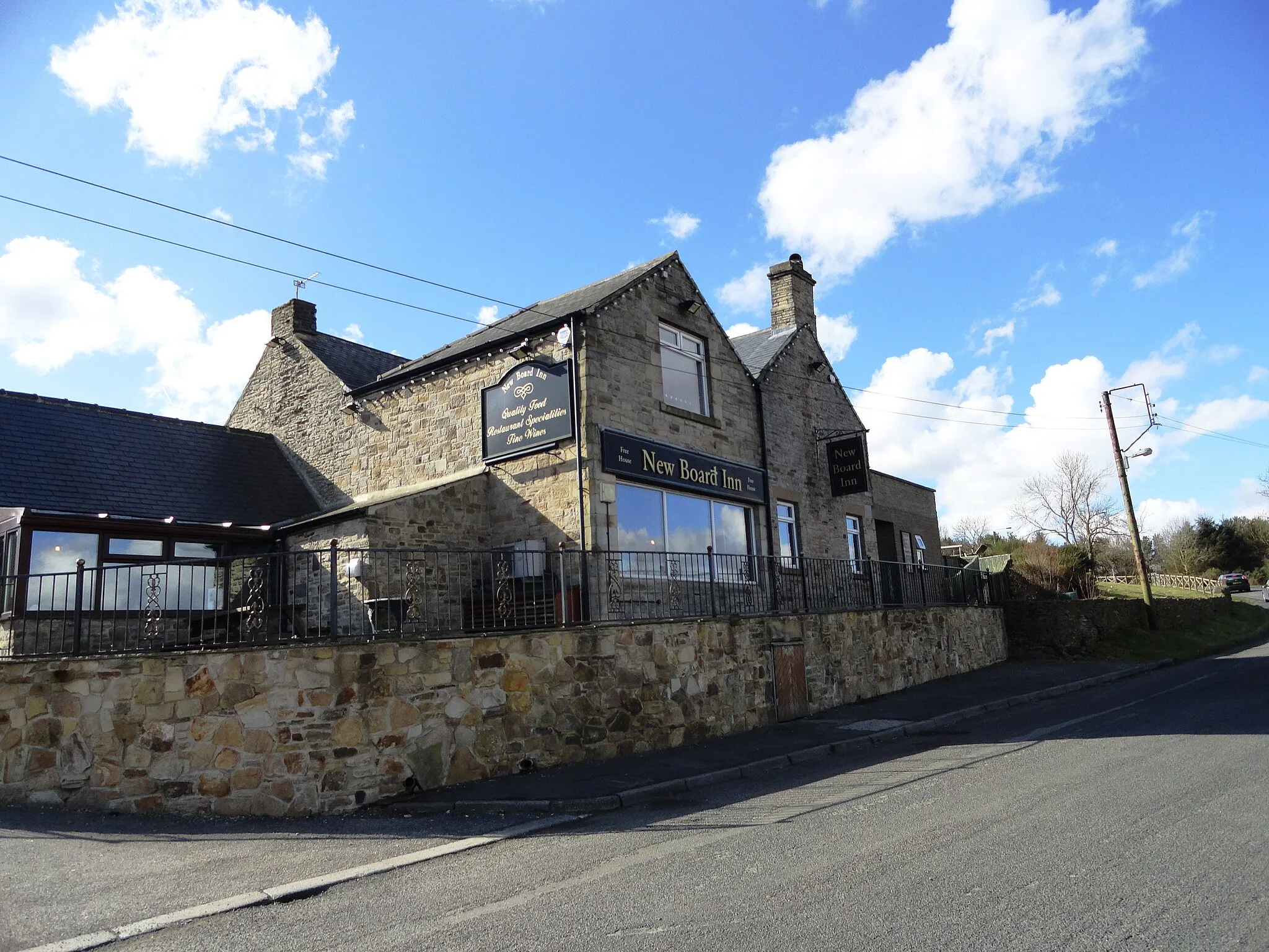 Photo showing: New Board Inn at Langley Park