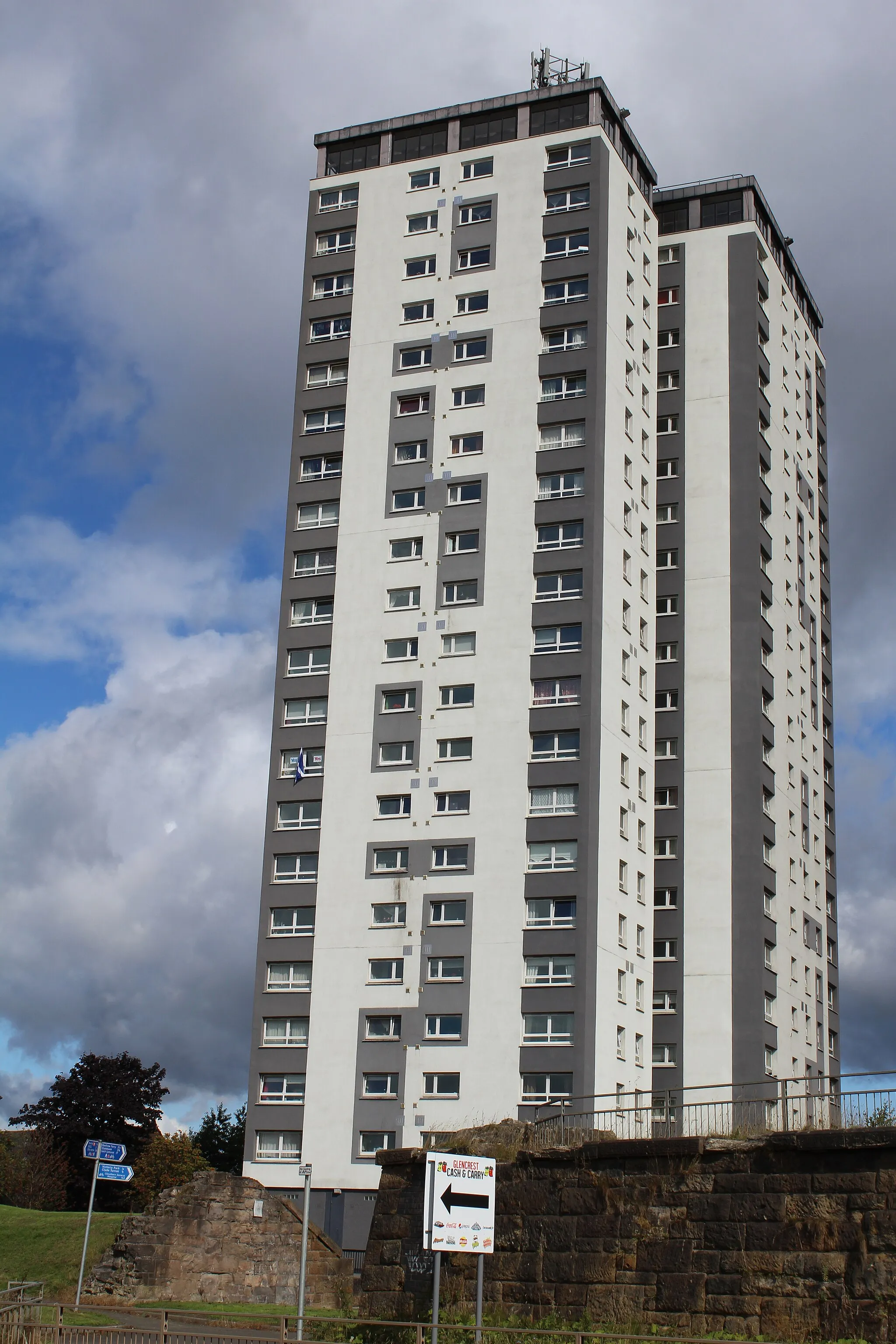 Photo showing: Curle Street Tower Block, Whiteinch, Glasgow