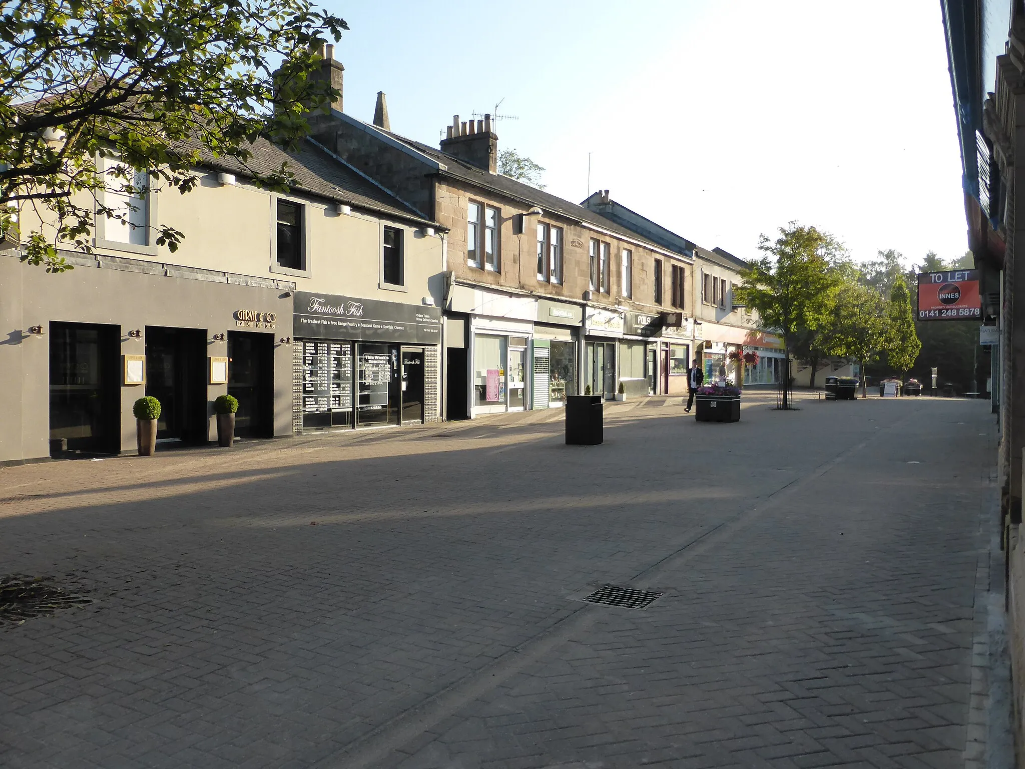 Photo showing: Town Center of Milngavie (Scotland).