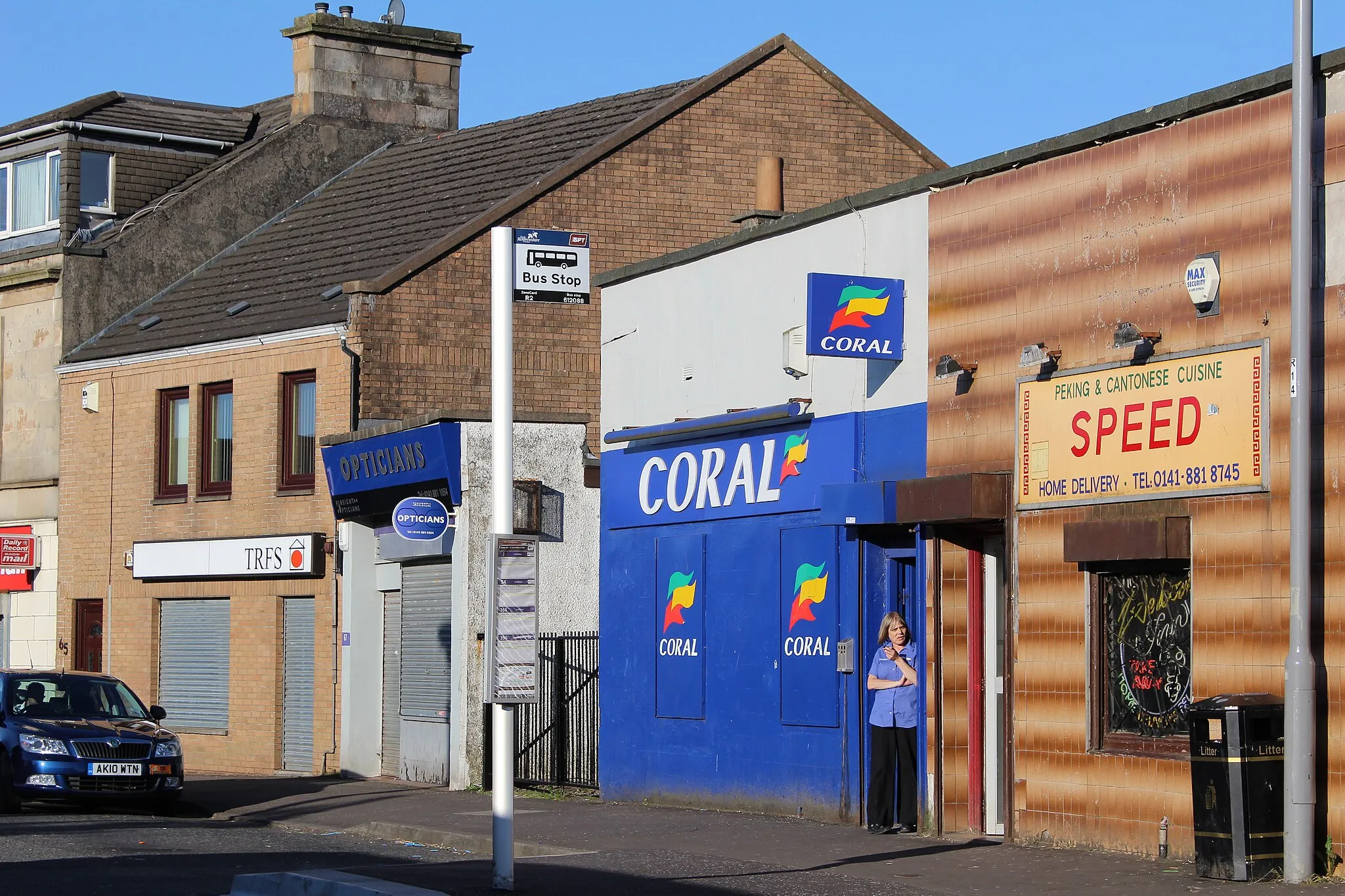 Photo showing: Main Street, Neilston