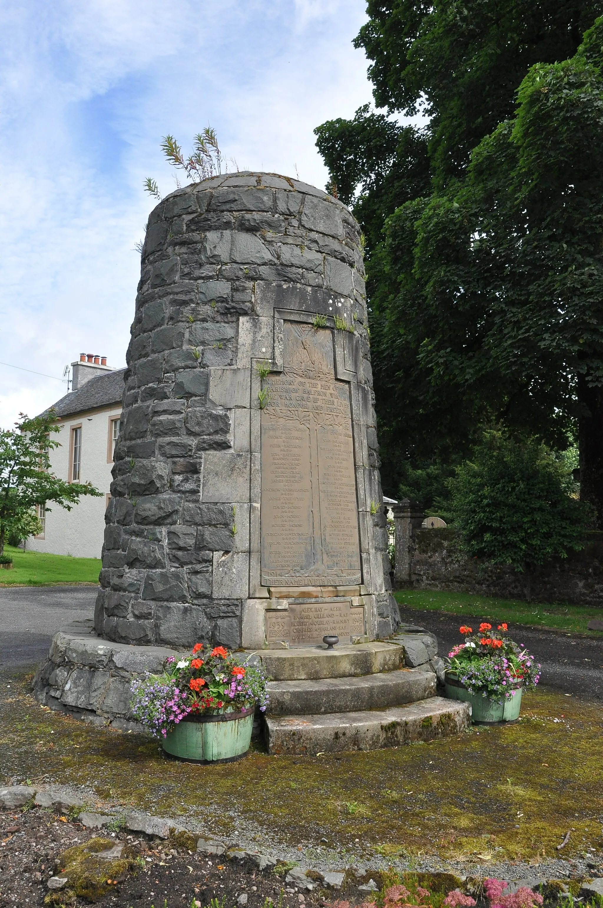 Photo showing: Balfron War Memorial, Stirlingshire