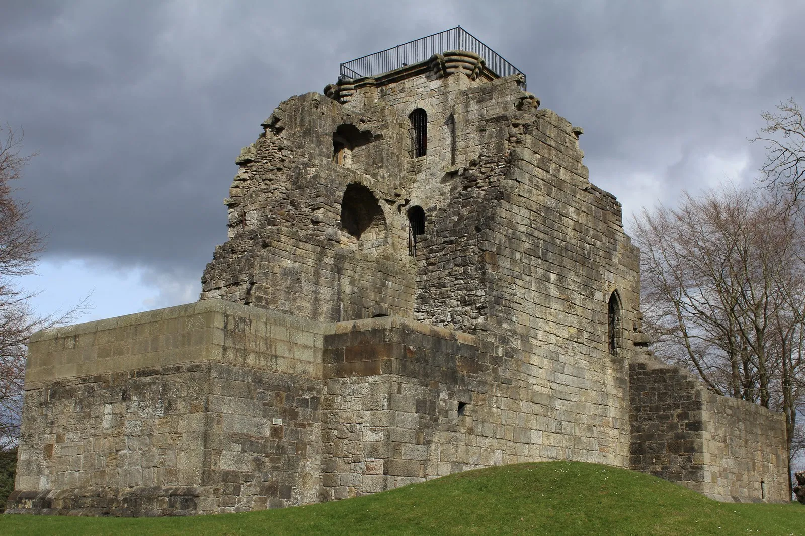 Photo showing: Crookston Castle, Glasgow
