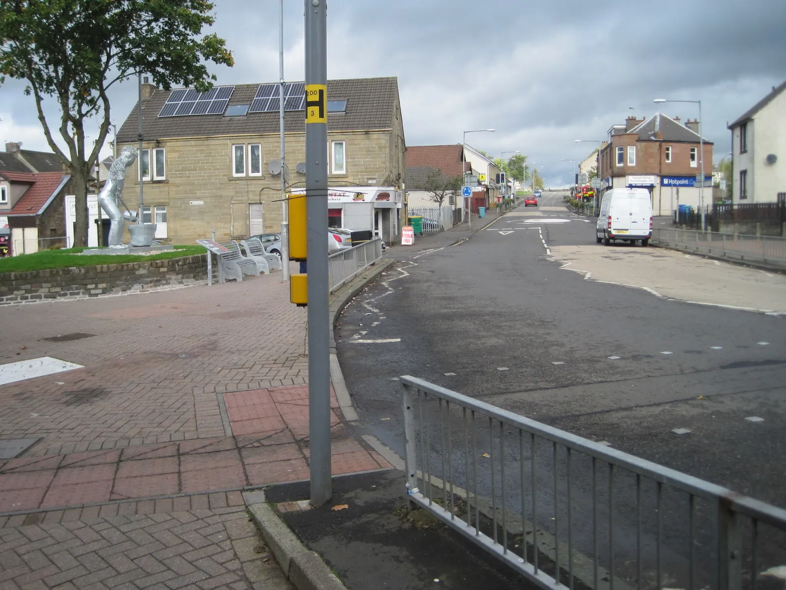 Photo showing: Monument to Dykehead Foundry Worker, Shotts