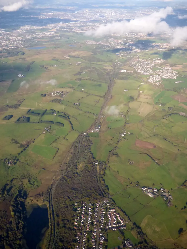 Photo showing: Loch Libo and Uplawmoor from the air