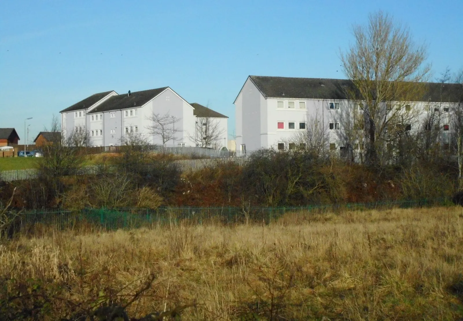 Photo showing: Flats on Pinmore Street