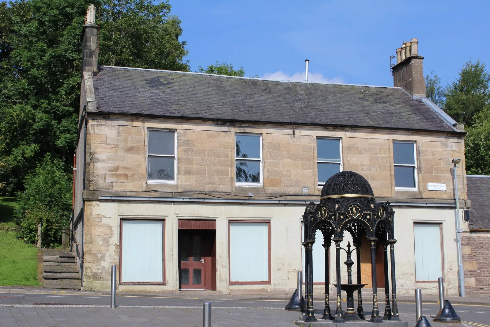 Photo showing: The Fountain, Lesmahagow