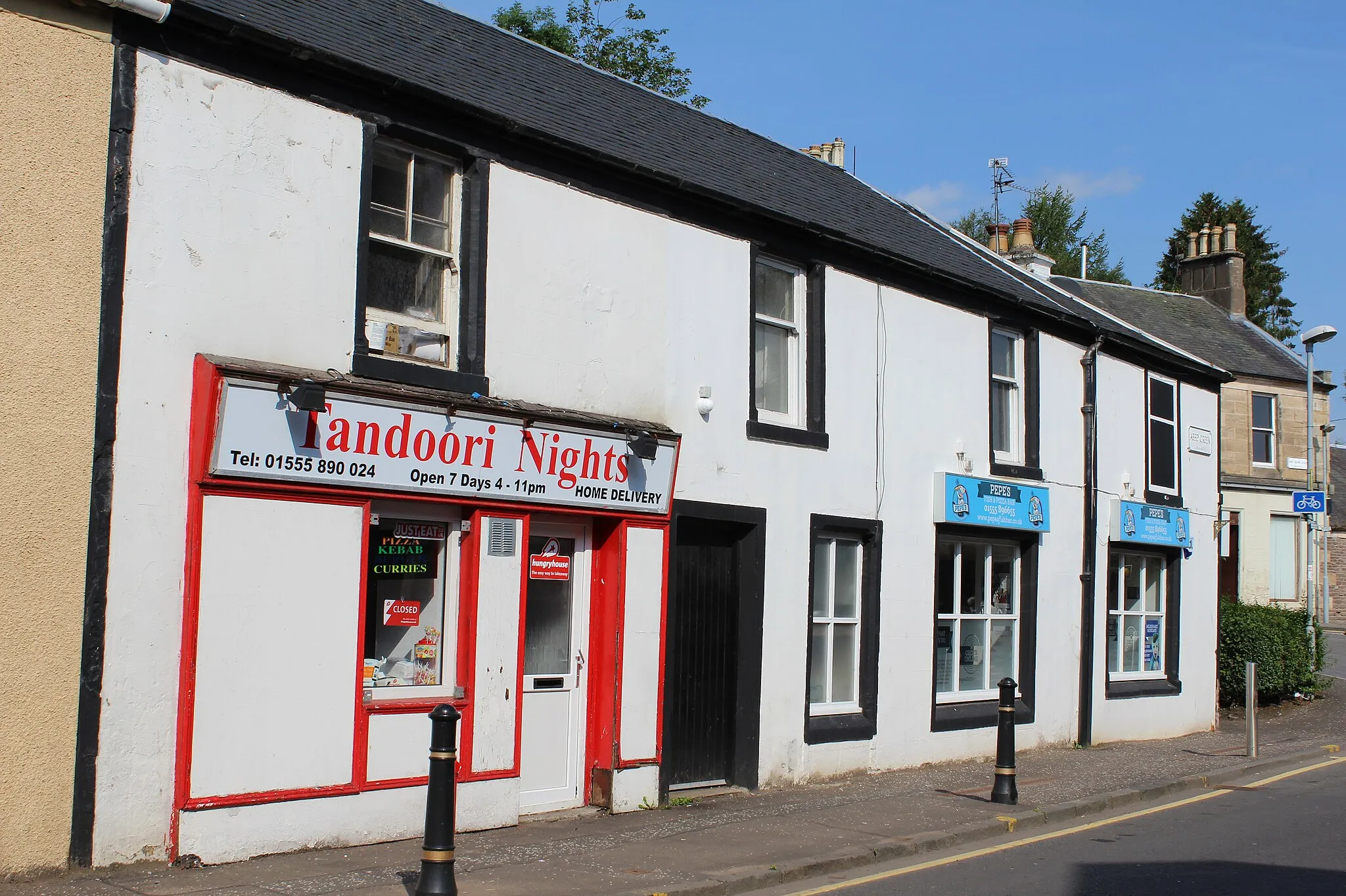 Photo showing: Tandoori Nights, Abbeygreen, Lesmahagow