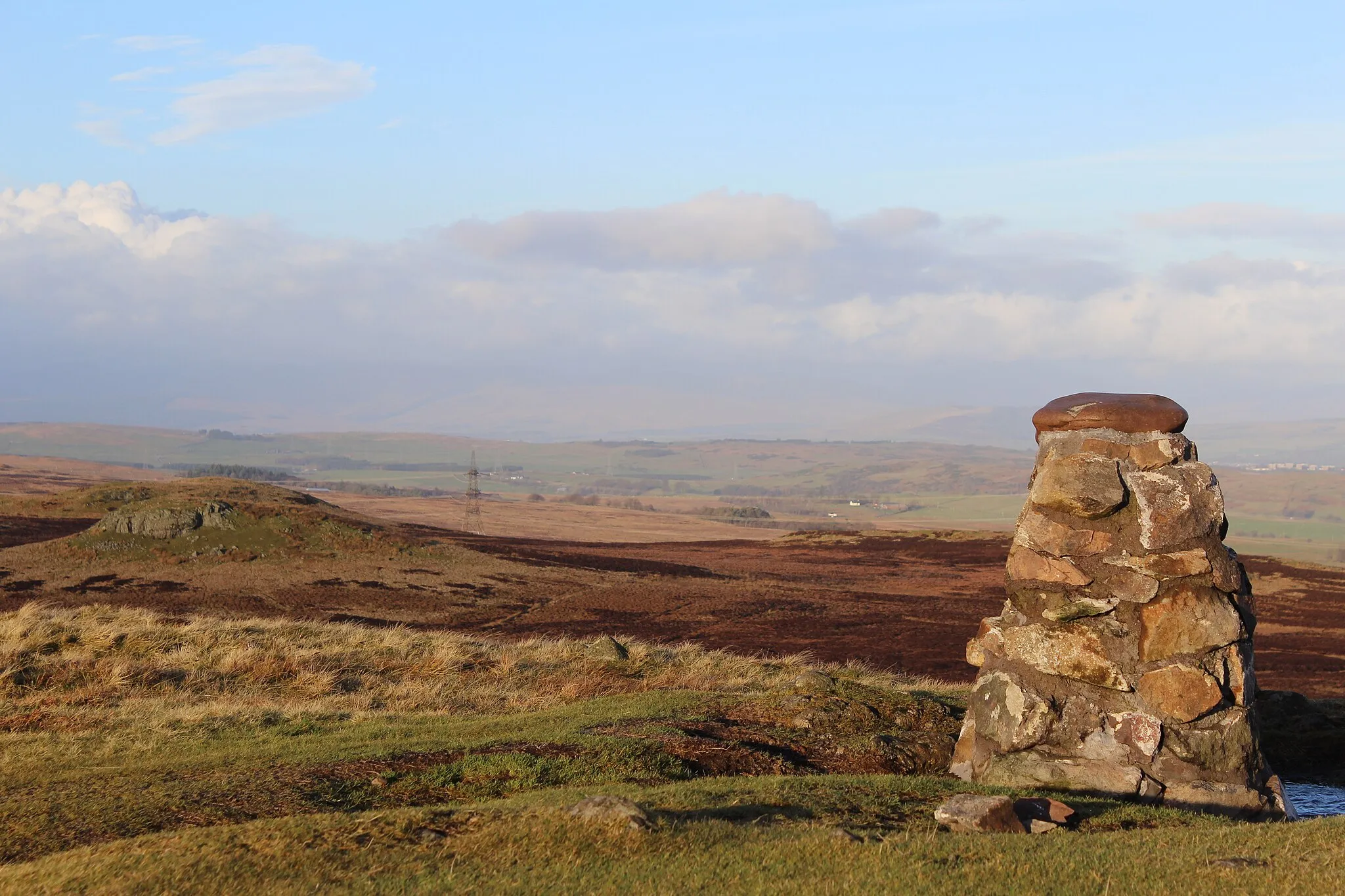 Photo showing: Cairn on Windy Hill