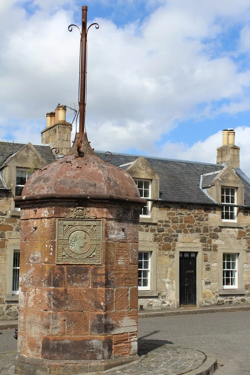 Photo showing: Jubilee Fountain, The Square, Torphichen