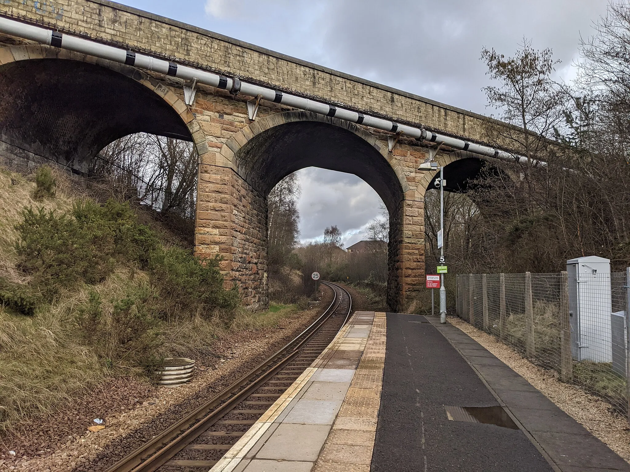 Photo showing: Kelvindale Railway Station