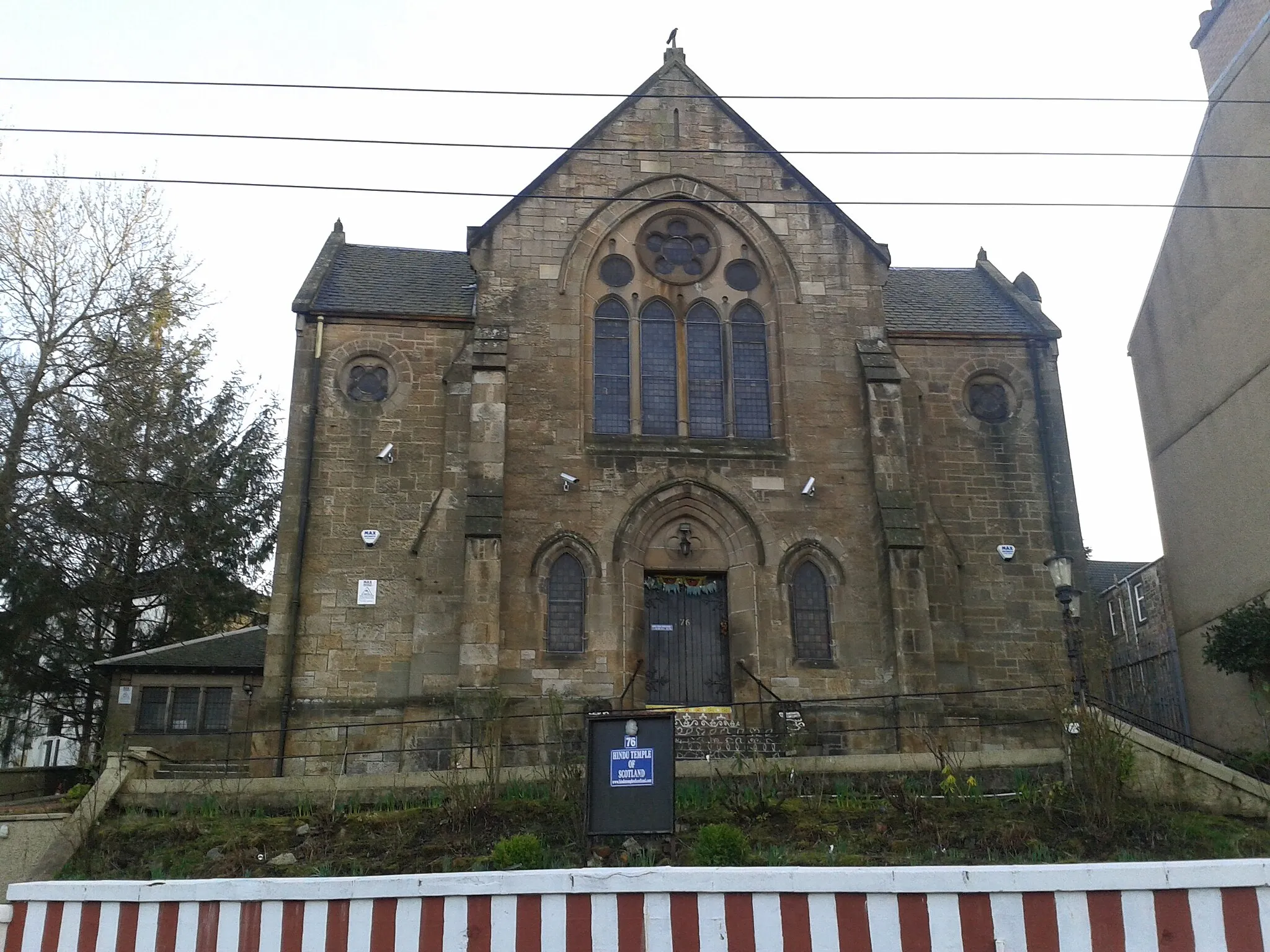 Photo showing: Hindu Temple of Scotland, 76 Hamilton Road, Rutherglen; former church.