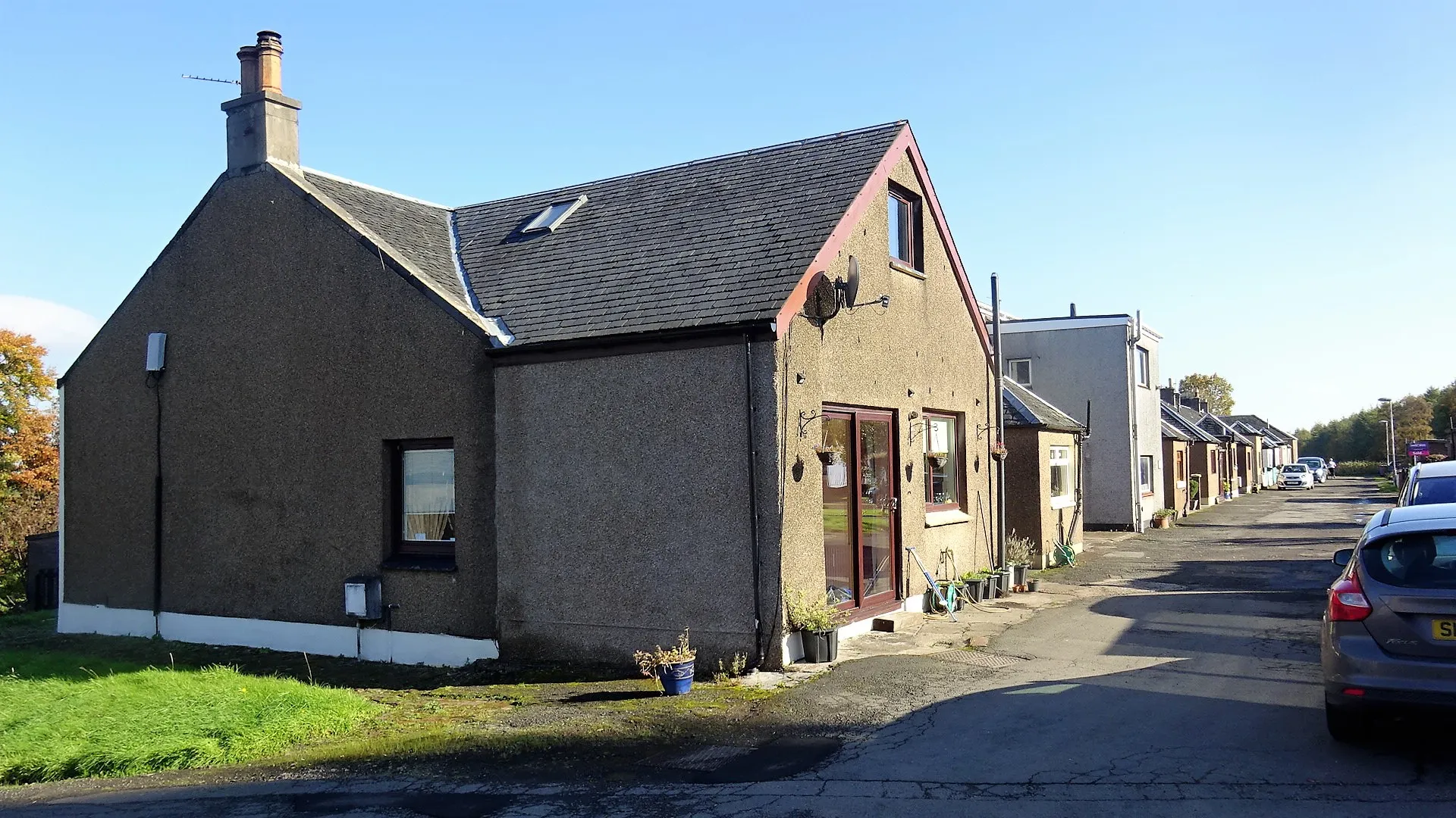 Photo showing: Faraday Place, Addiewell, West Lothian - rear view.