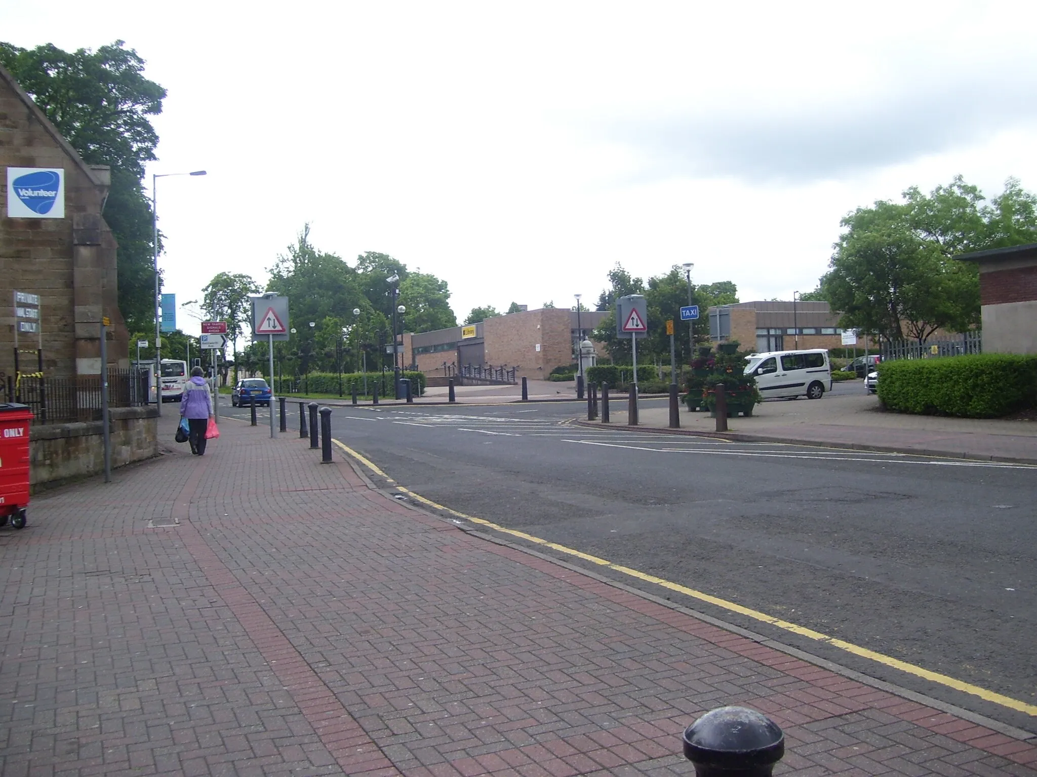 Photo showing: Kenilworth Avenue, Wishaw