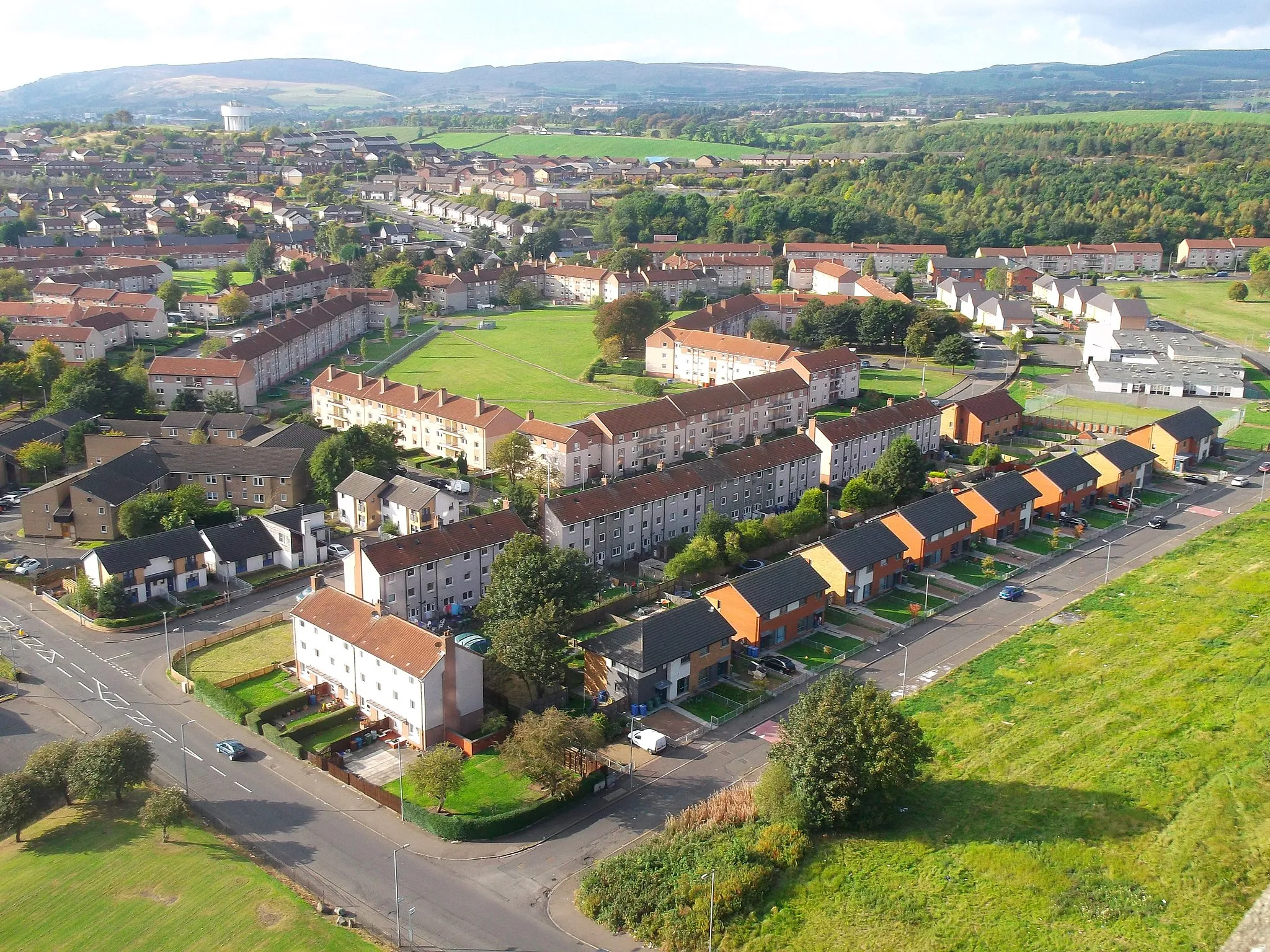 Photo showing: Drumchapel houses from 15 Linkwood Crescent, Drumchapel, Glasgow