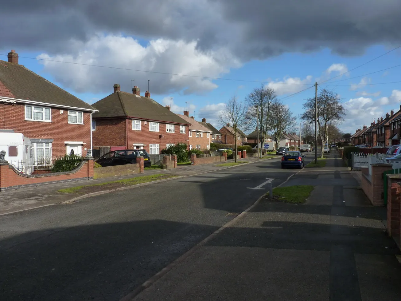Photo showing: Hawthorn Road, Kings Hill
