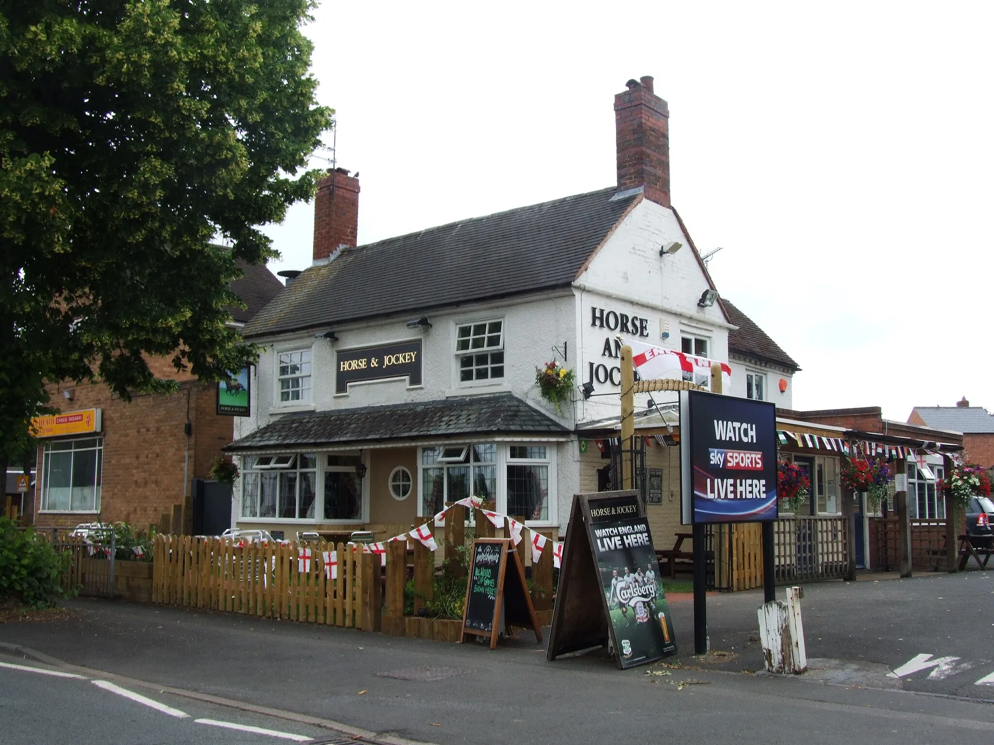 Photo showing: Horse & Jockey, Wall Heath