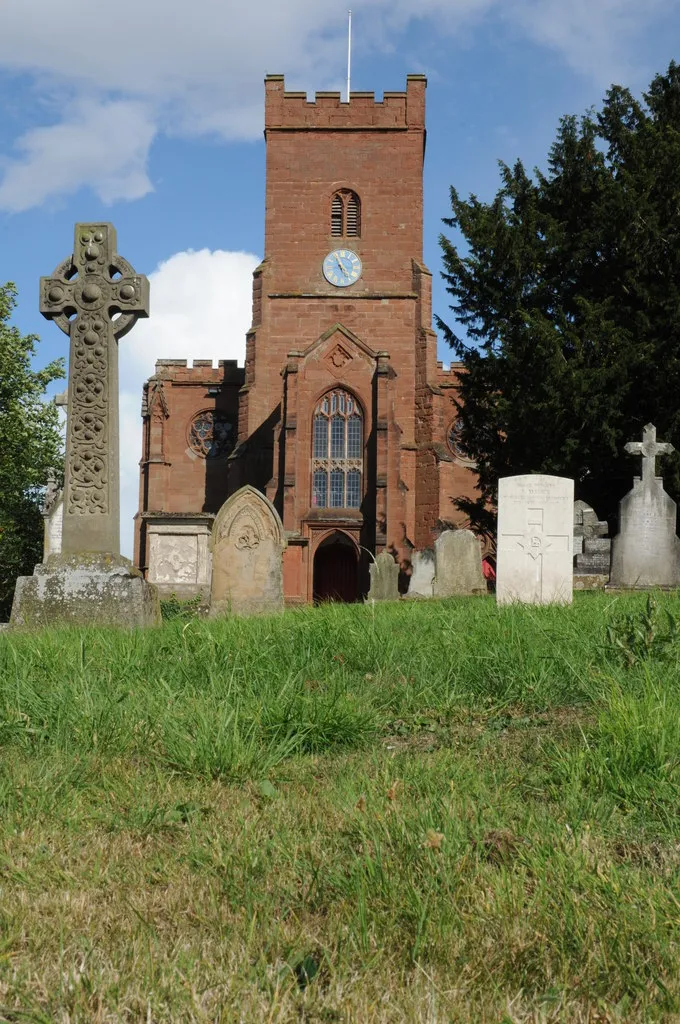 Photo showing: Hartlebury church