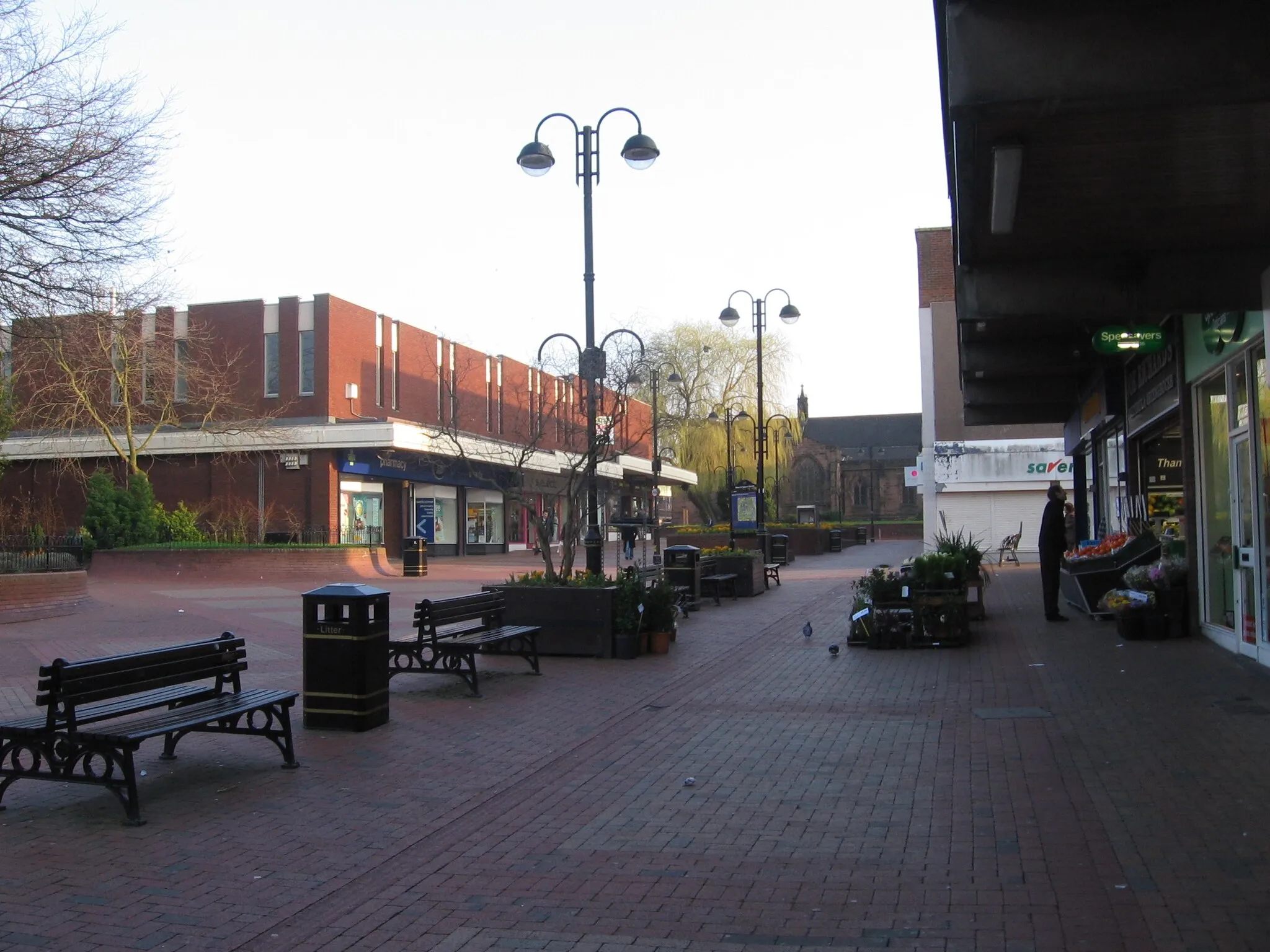 Photo showing: All Saint's Square, Bedworth, Warwickshire