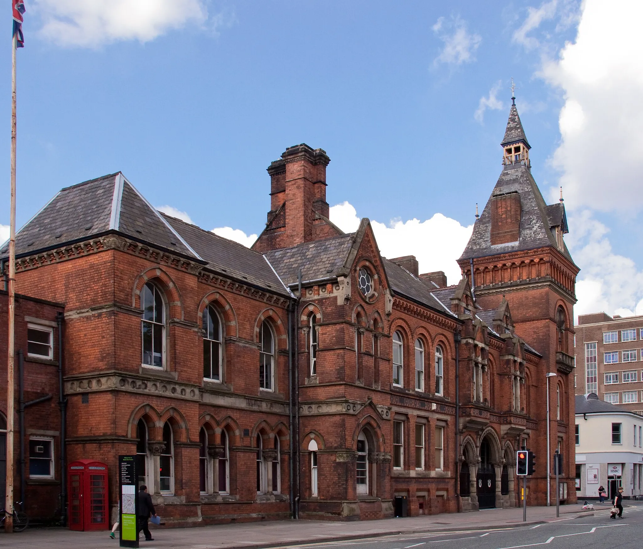 Photo showing: West Bromwich Town Hall, West Midlands, England.