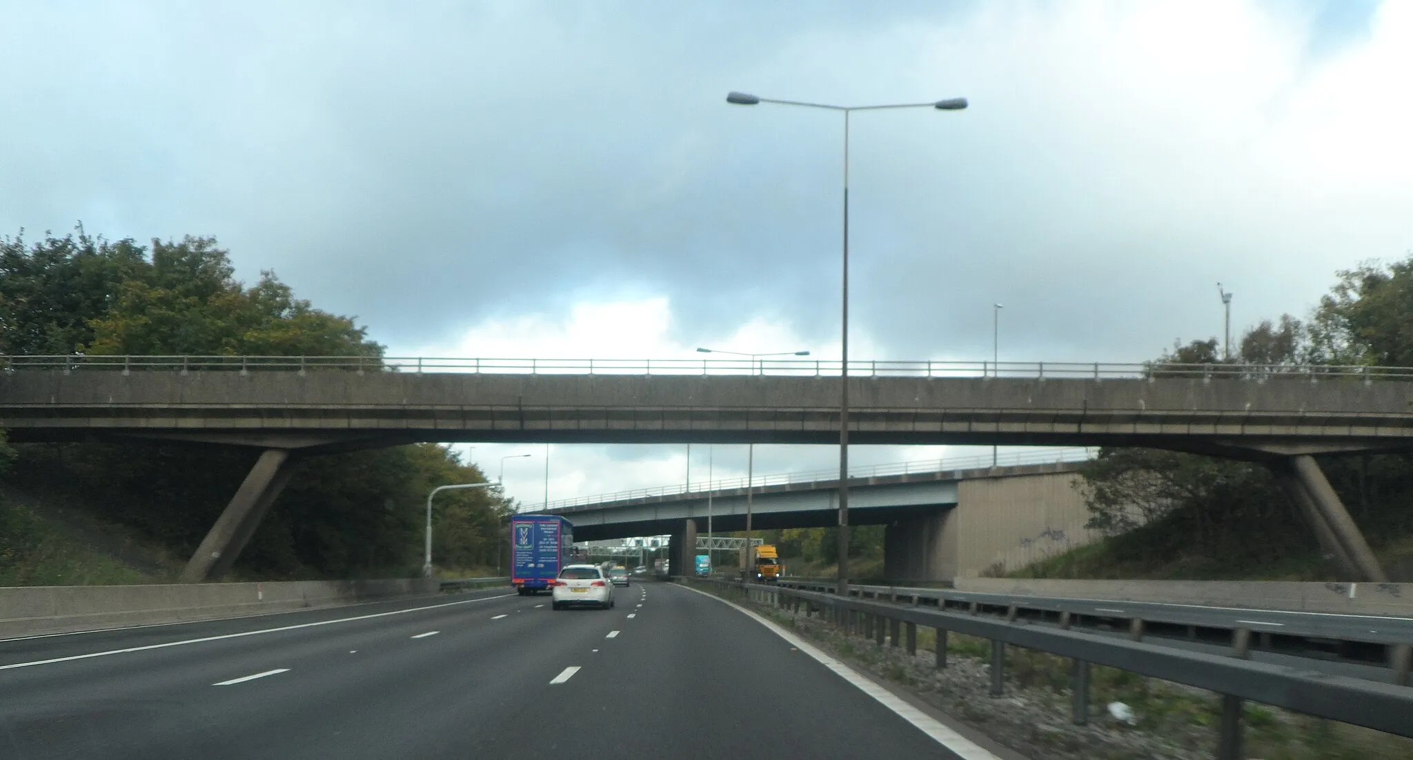 Photo showing: Bridge over the M6