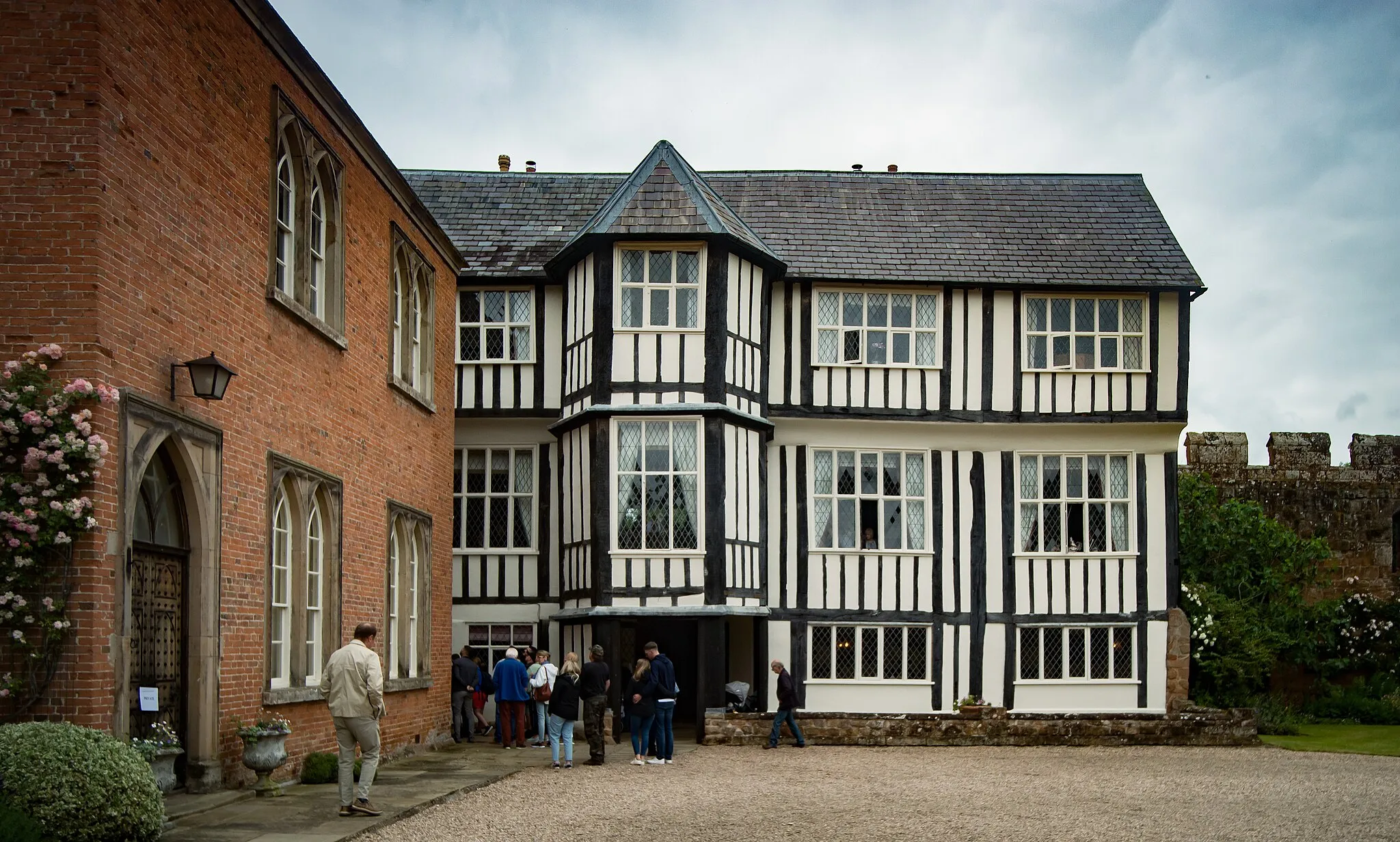 Photo showing: Maxstoke Castle (house within the courtyard)