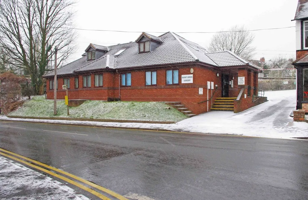 Photo showing: Barnt Green Surgery, 82 Hewell Road, Barnt Green