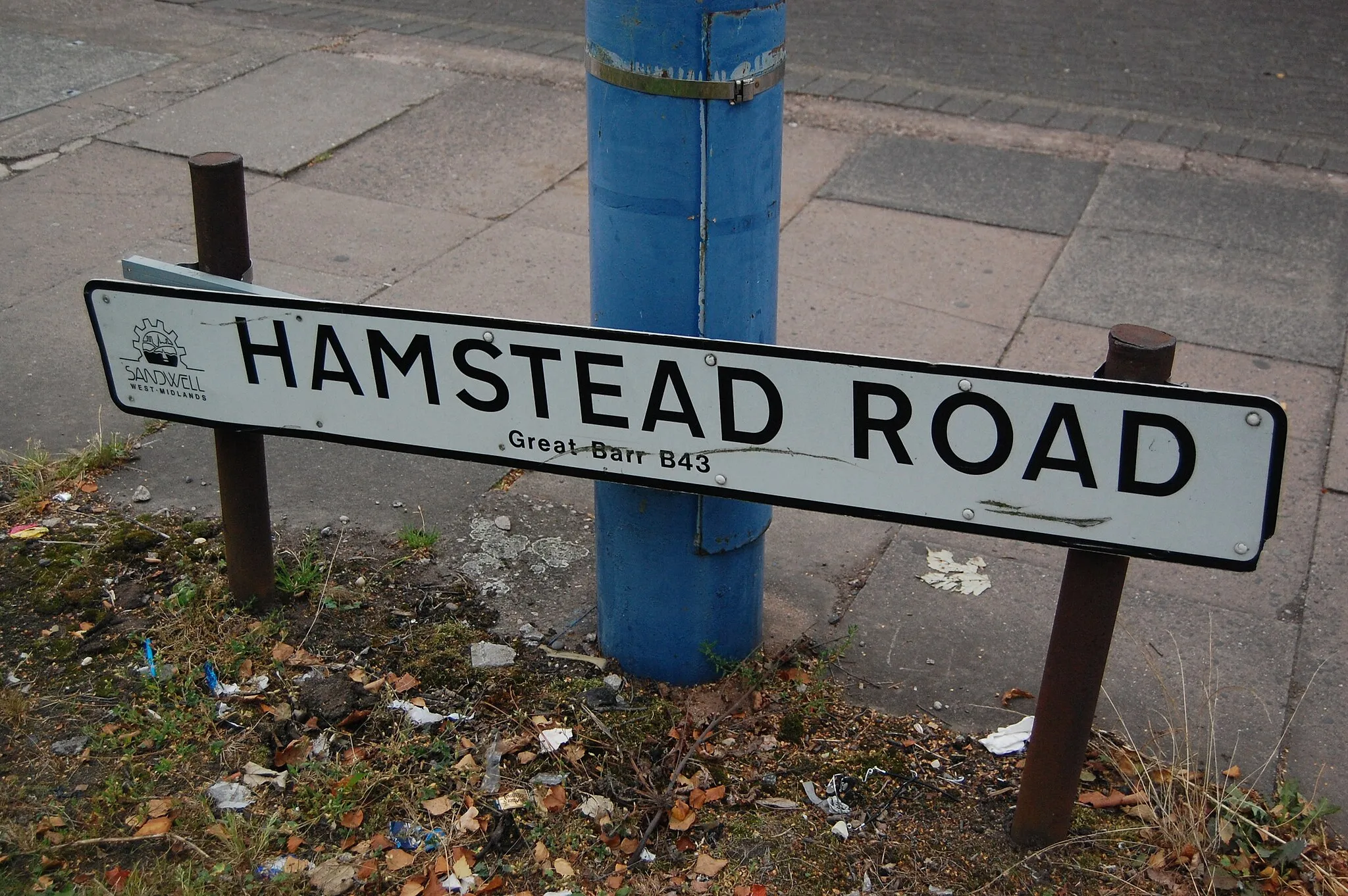 Photo showing: Vandalised "Hamstead Road" street name sign in the Great Barr district of Sandwell, England.